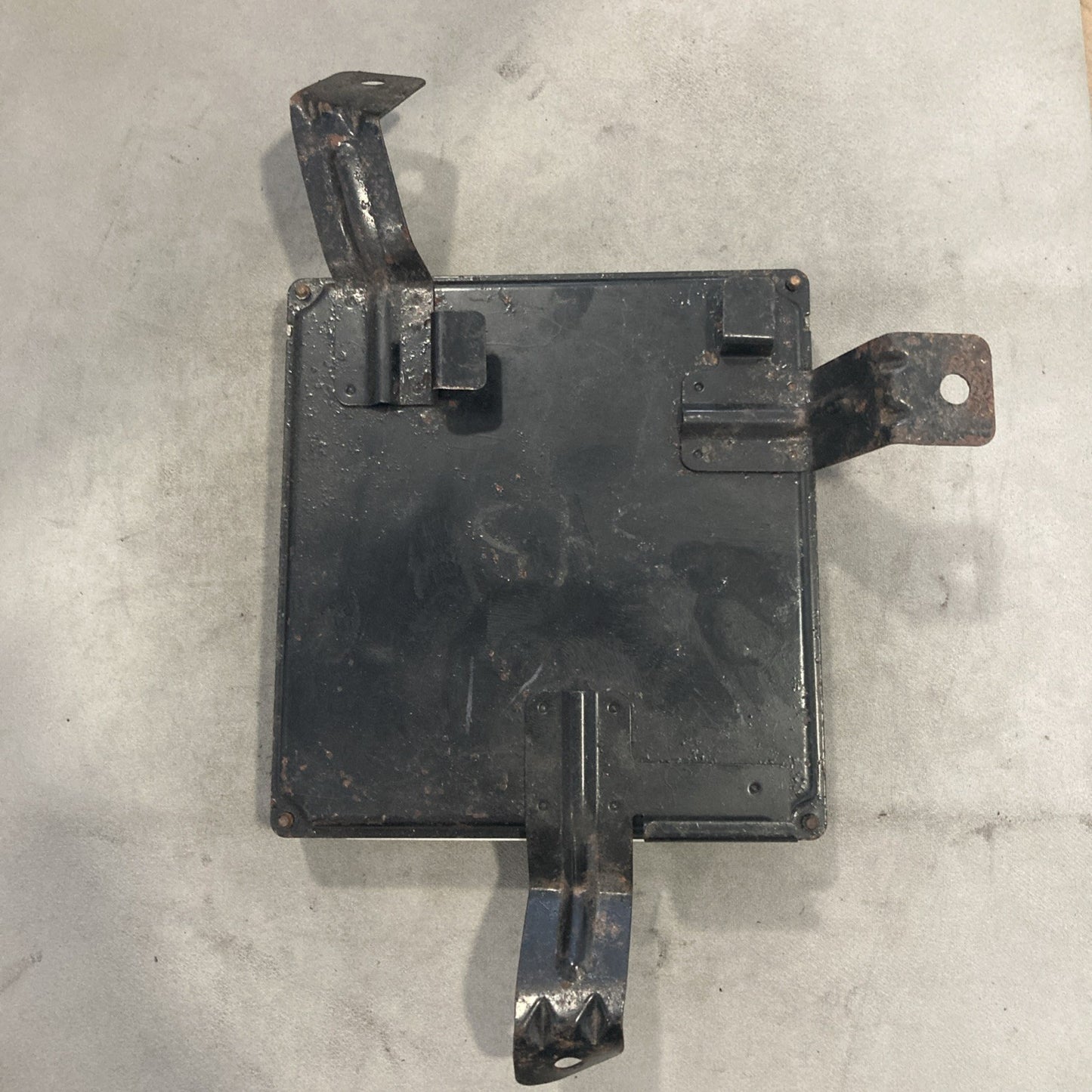 1995-1997 Nissan D21 ECU/ECM MECM-B110 F2