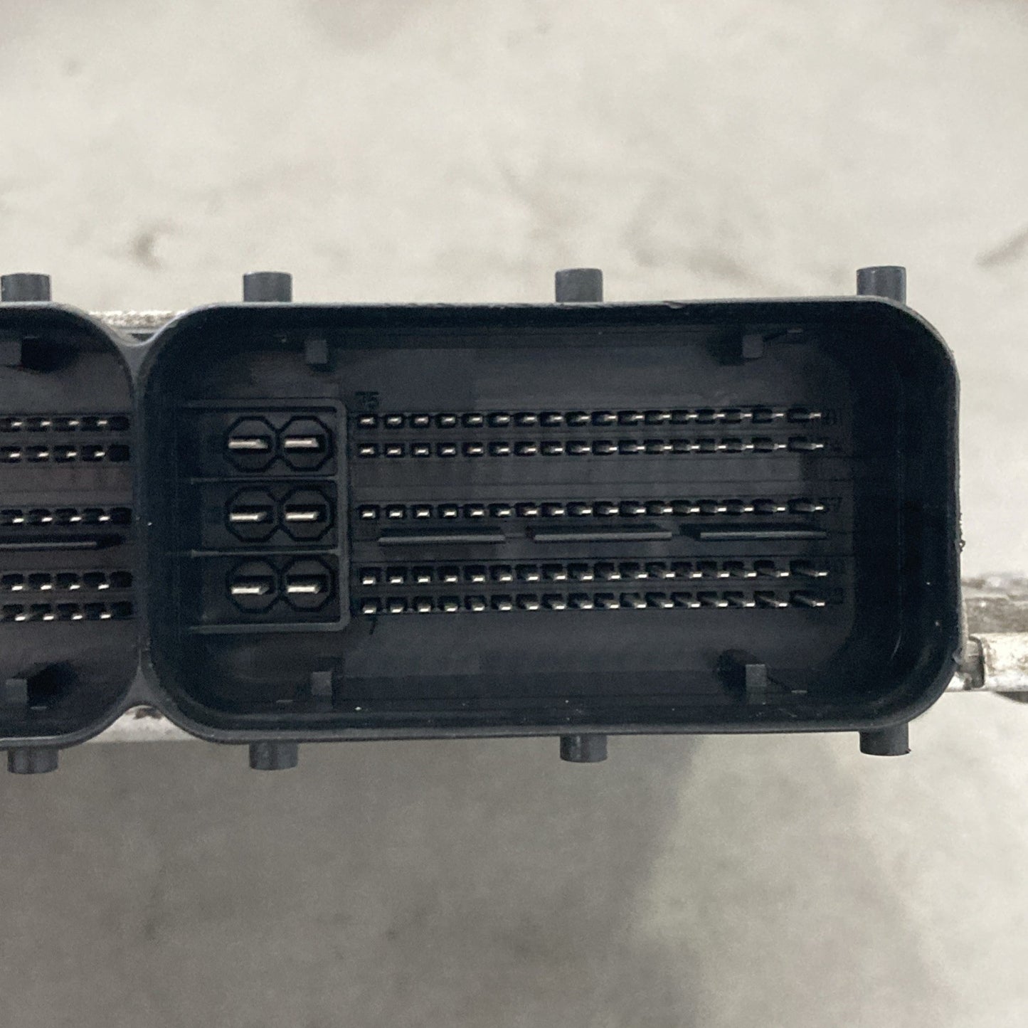 2017-2019 Hyundai Elantra Engine Control Module 39172-2EFD1
