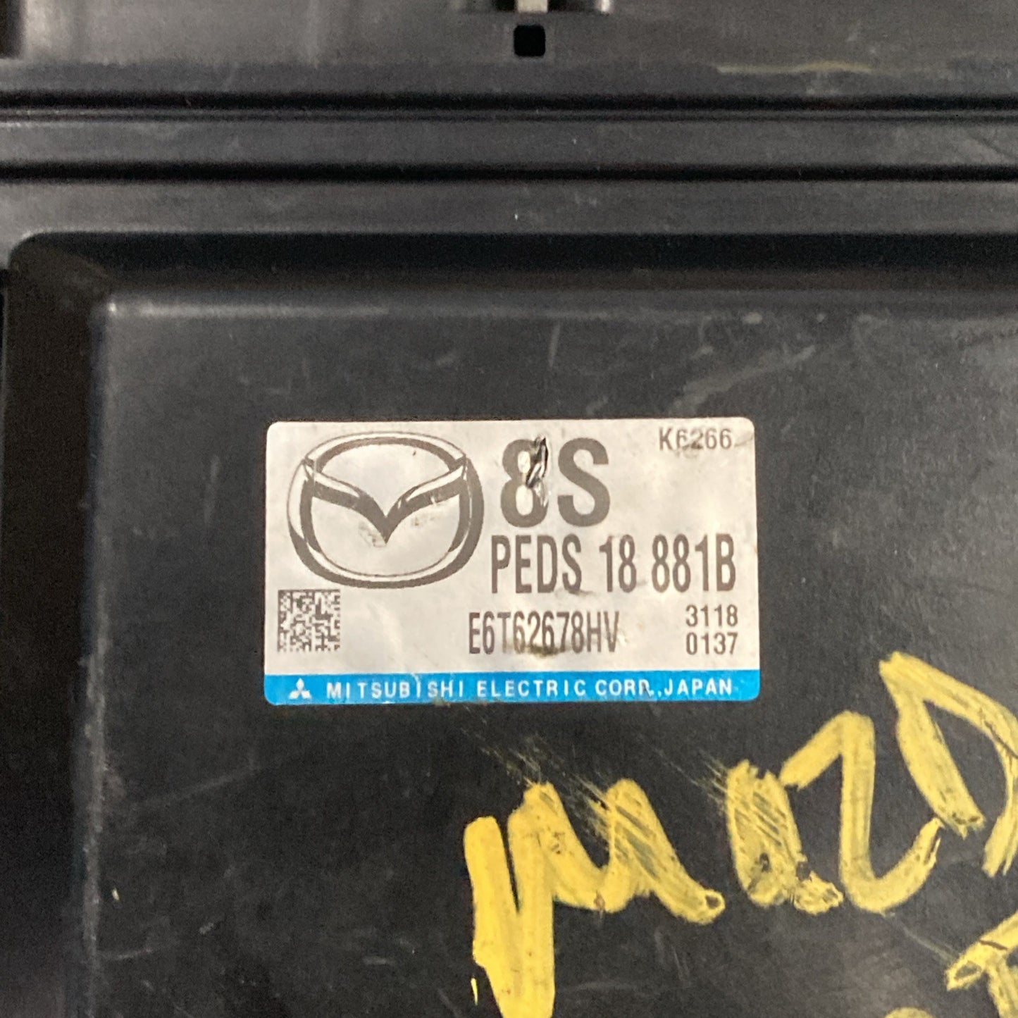 Mazda 3 Engine Control Module PEDS 18 881B