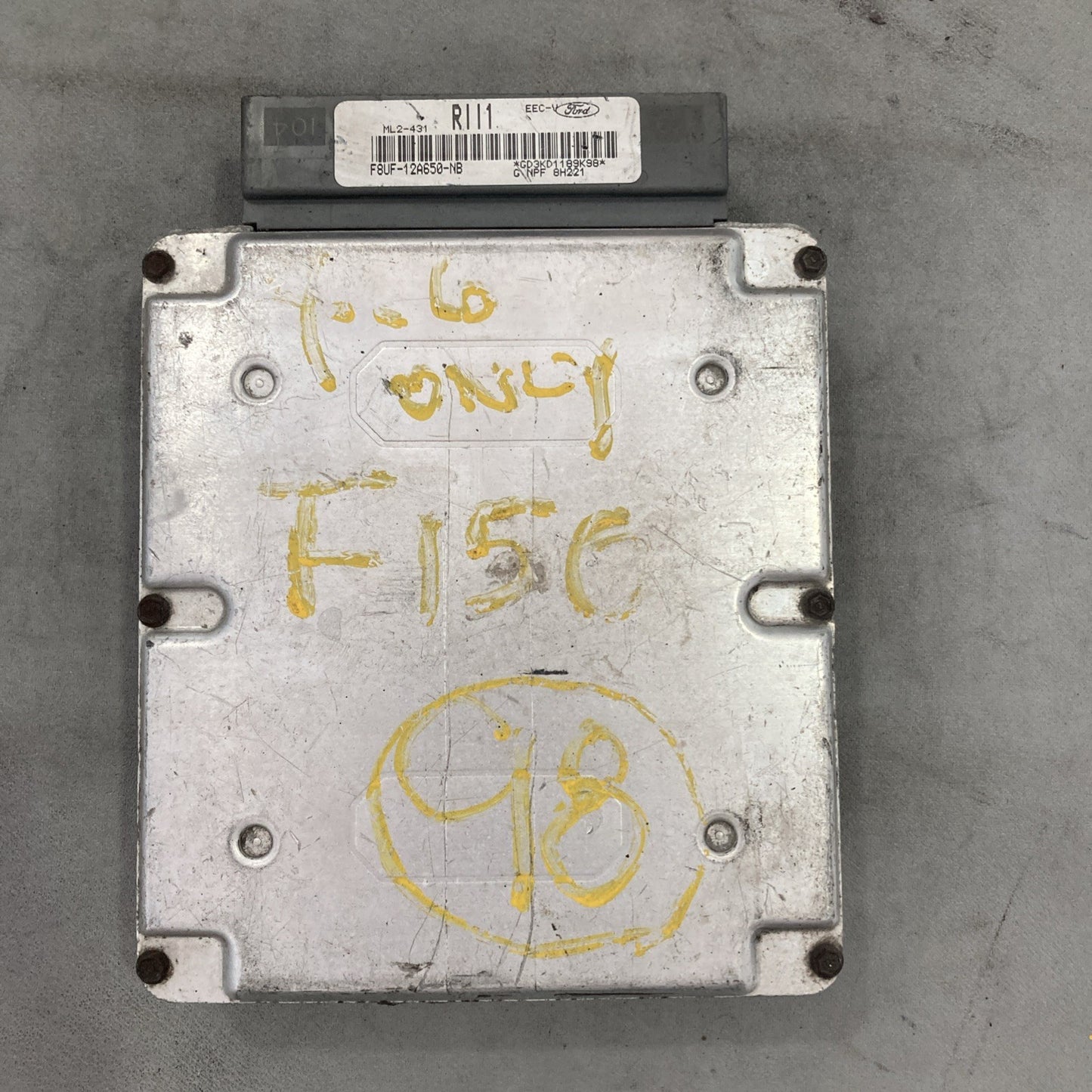 1998-1999 Ford E150 4.6 Engine Control Module F8UF-12A650-NB