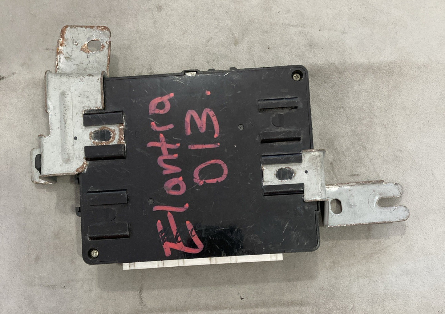 2011 - 2013 Hyundai Elantra Body Control Module 95400-3X830