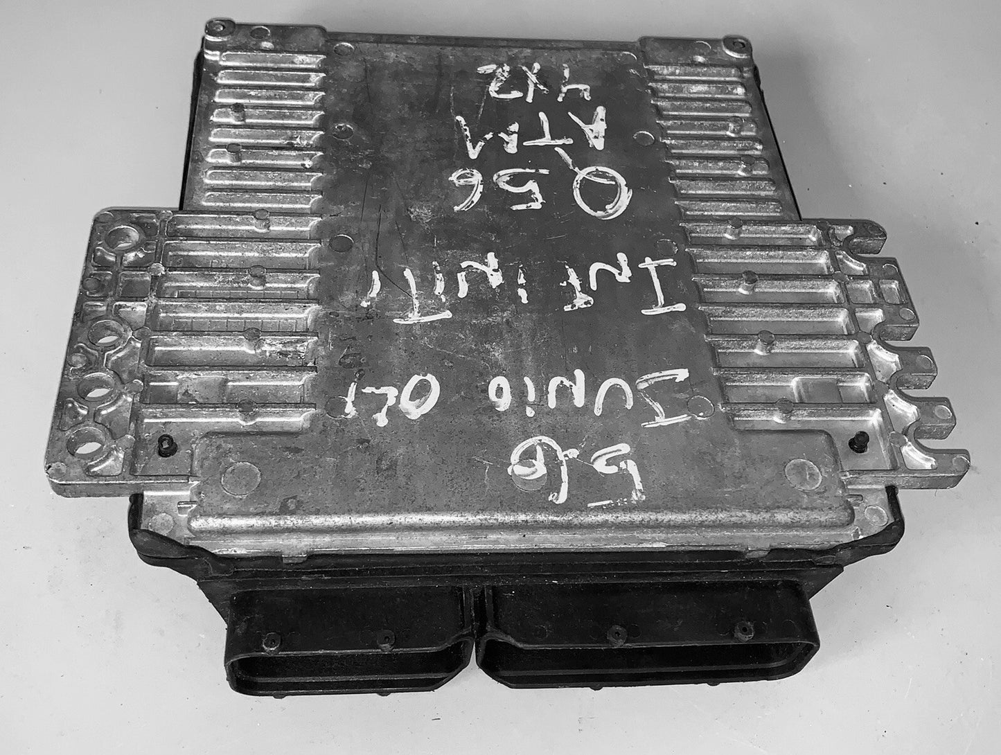 2004-2005 Infinity QX56 ECU MEC33-591 A1