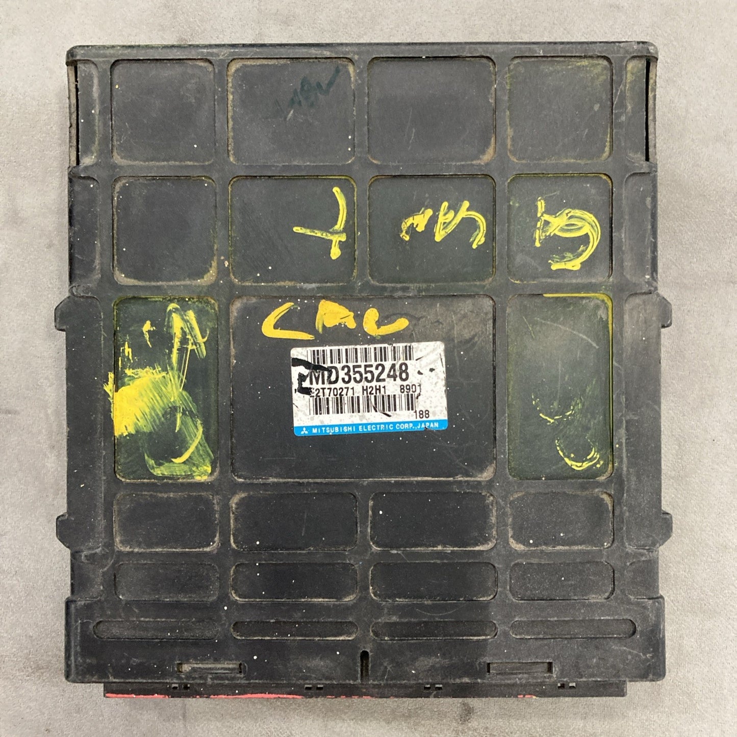 1999 Mitsubishi Galant ECU/ECM MD355248