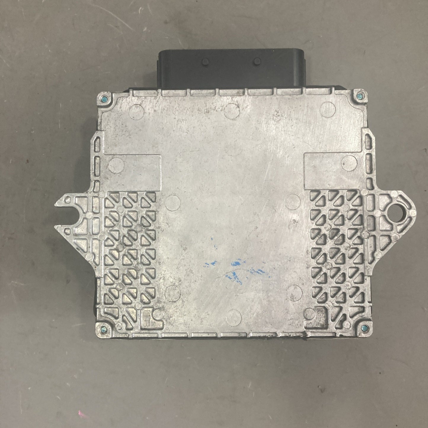 2016-2018 Infiniti QX80 Variable Valve Timing Control Module 23751 EZ31A