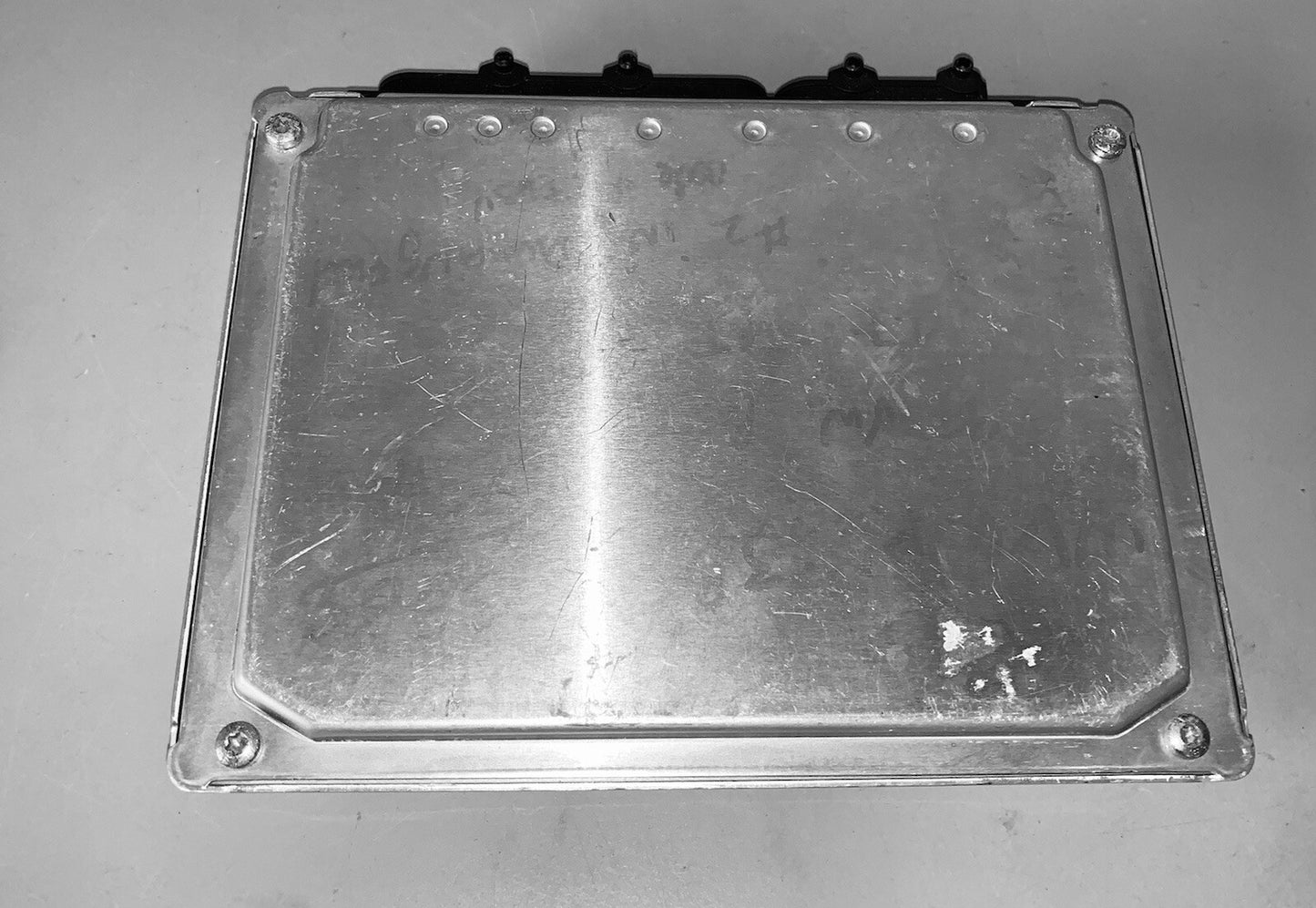 1997-2001 VW Passat ECU 4D0 907 551 AH