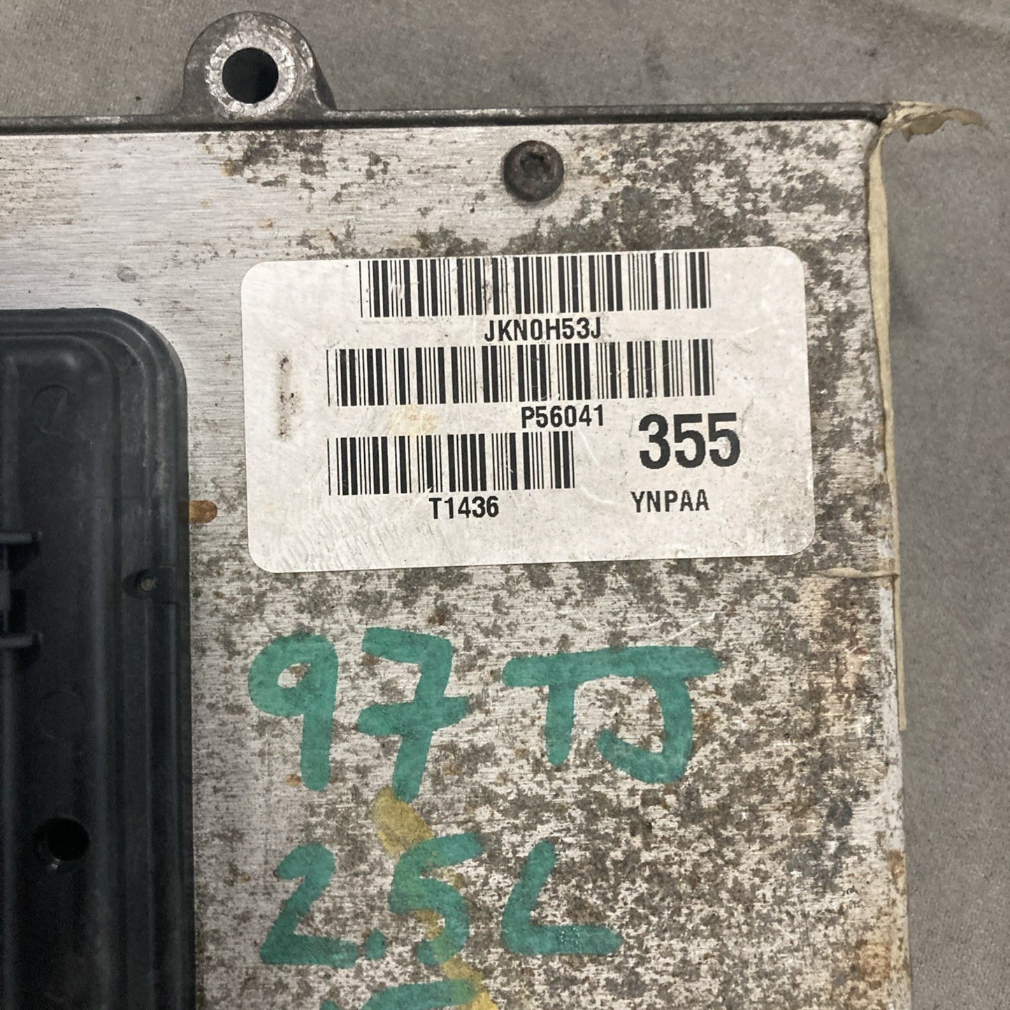 1997 Wrangler 2.5L ECU/ECM P56041355