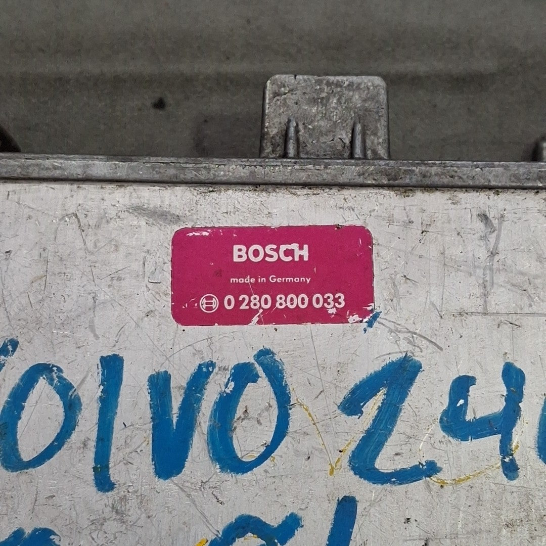 1980-1981 Volvo 240 ECU/ECM 0 280 800 033