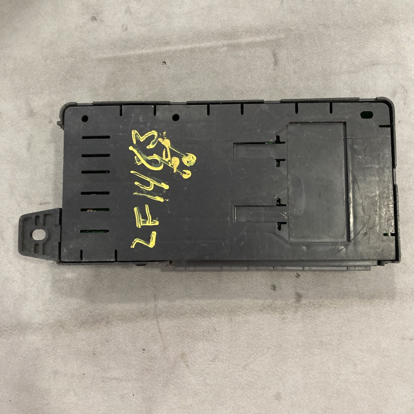 1997-1998 Ford Explorer Multifunction Control Module F77B-14B205-AA