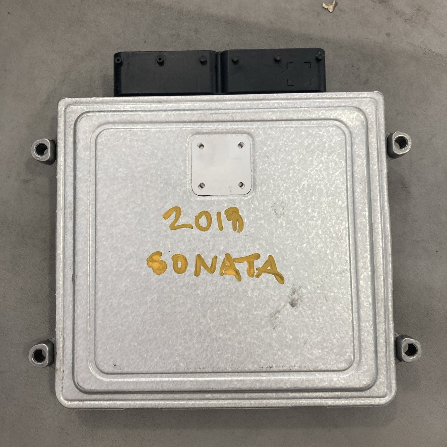 2018 2019 Hyundai Sonata 2.4L Engine Control Module 39102-2GGJ0