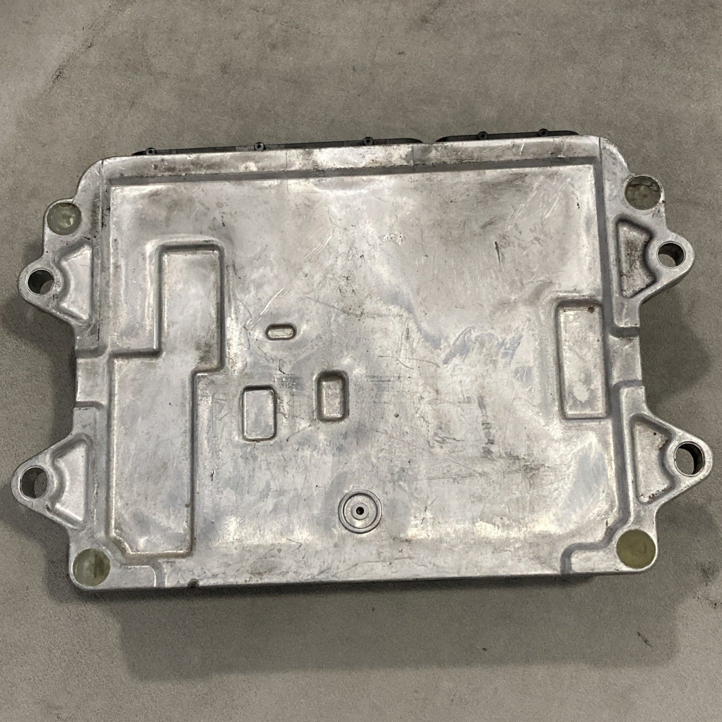 Mazda 3 Engine Control Module PEDS 18 881B