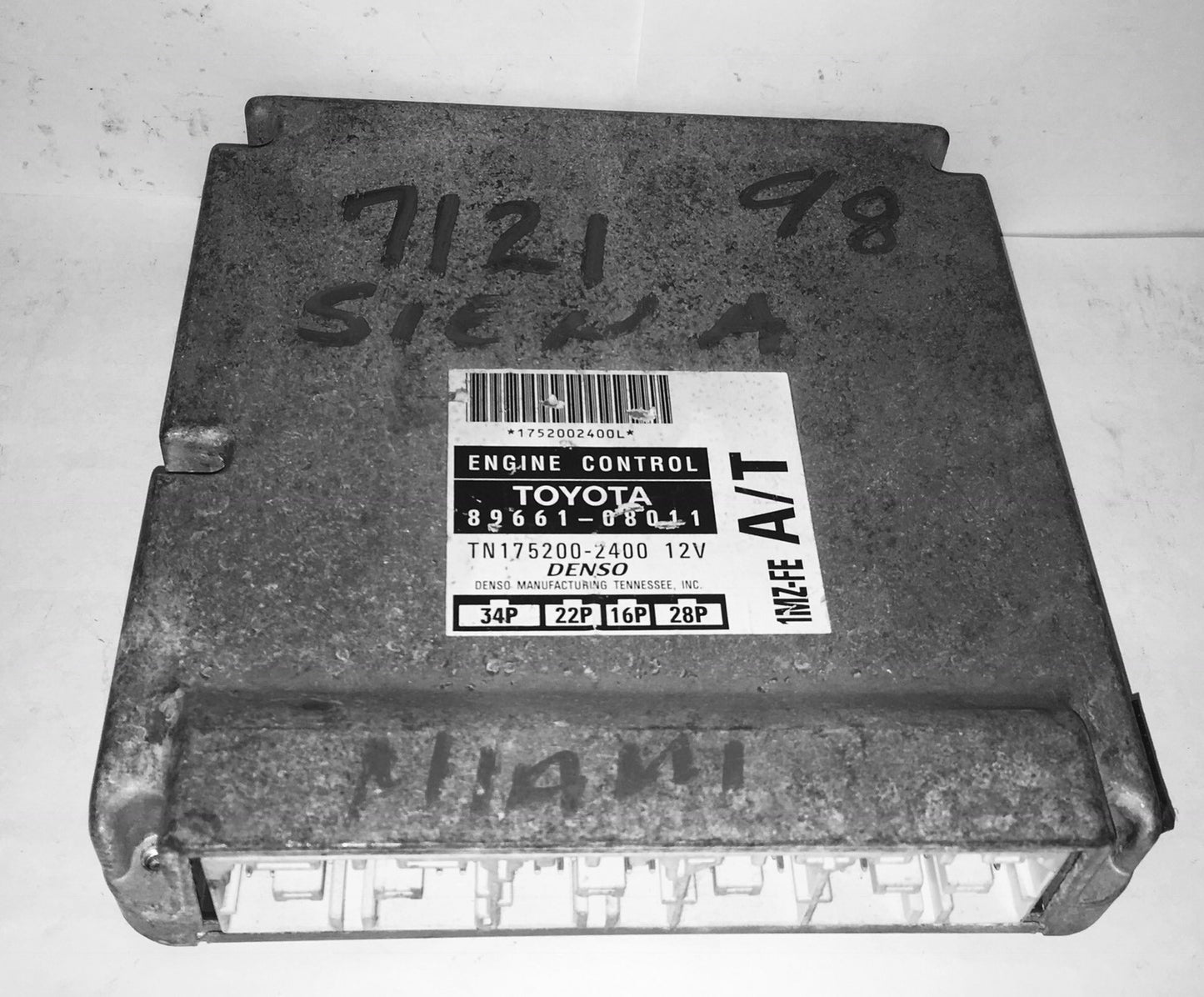 1998 Toyota Sienna ECU 89661-08011