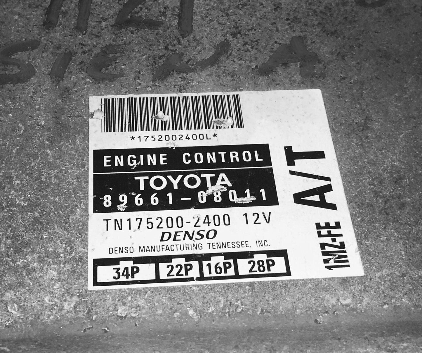 1998 Toyota Sienna ECU 89661-08011