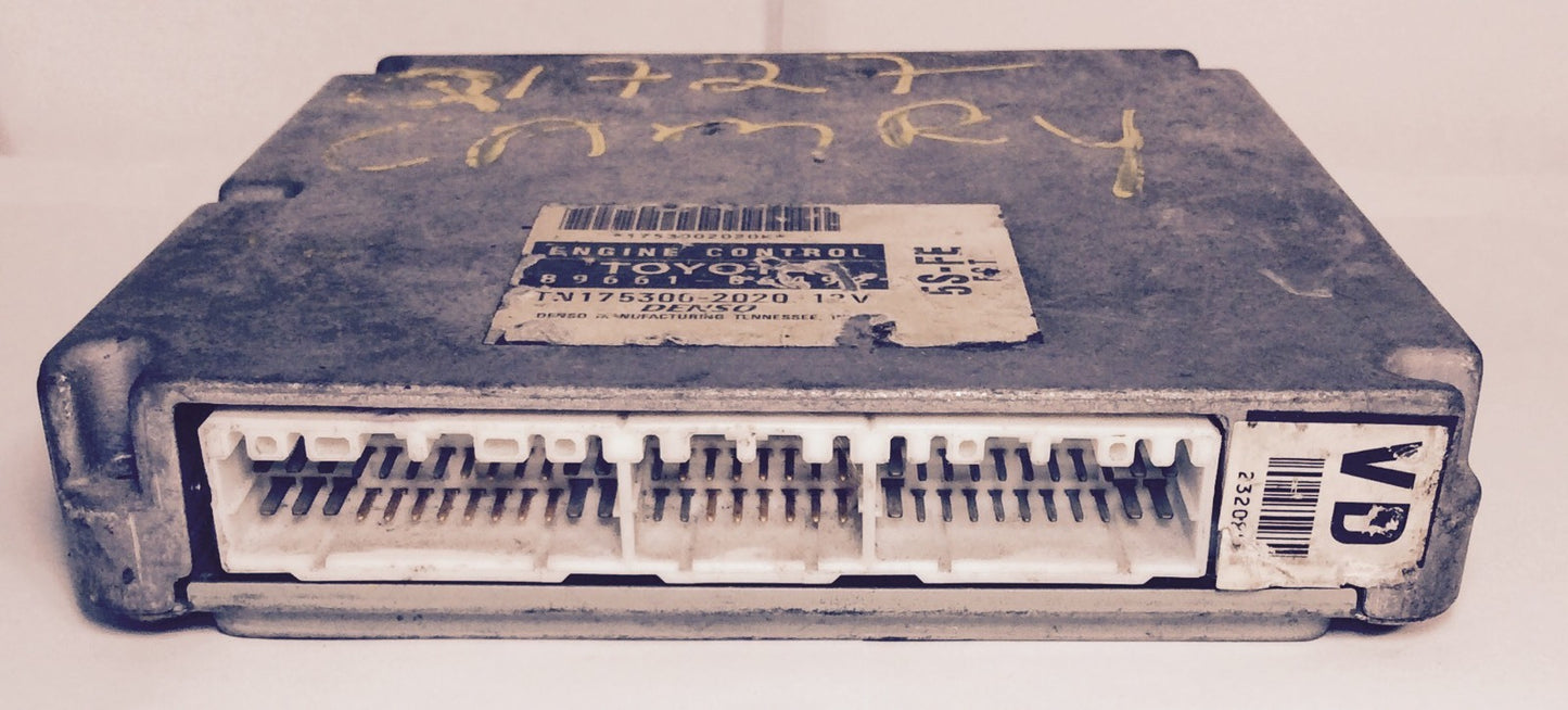 1998 Toyota Camry ECU 89661-06492