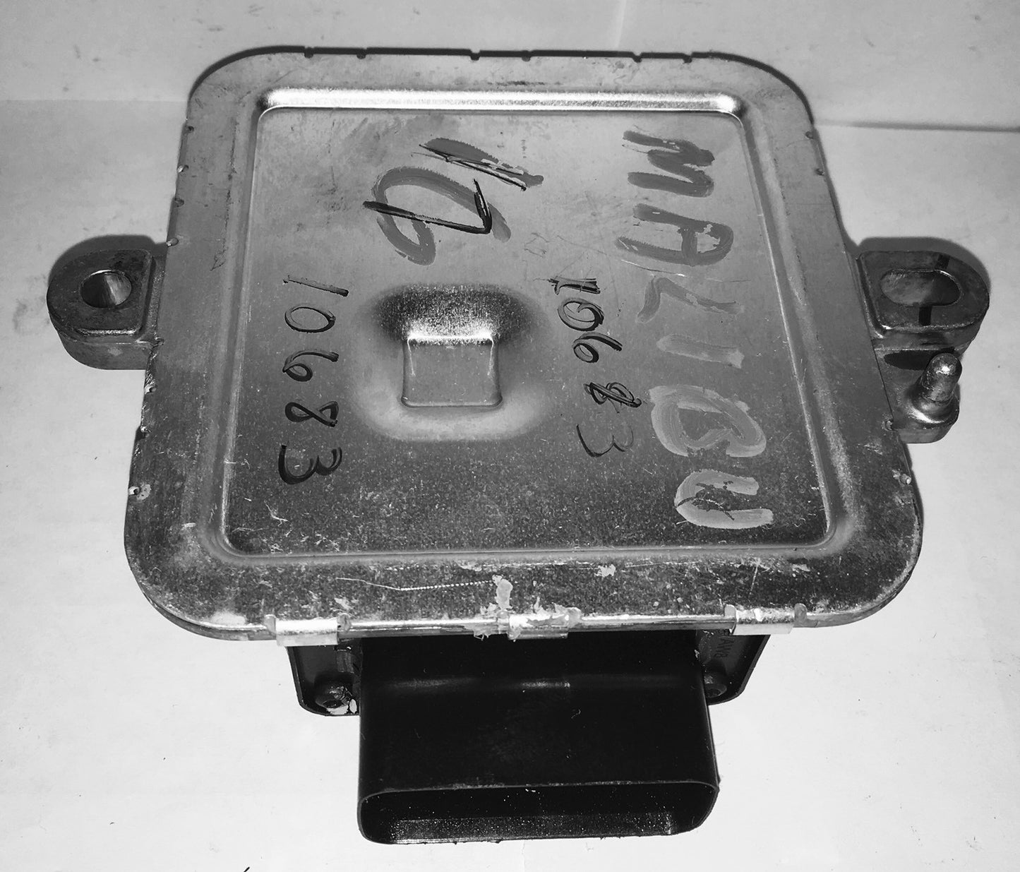 2016-2017 Cadillac CTS Fuel Pump Flow Control Unit Module 23482909