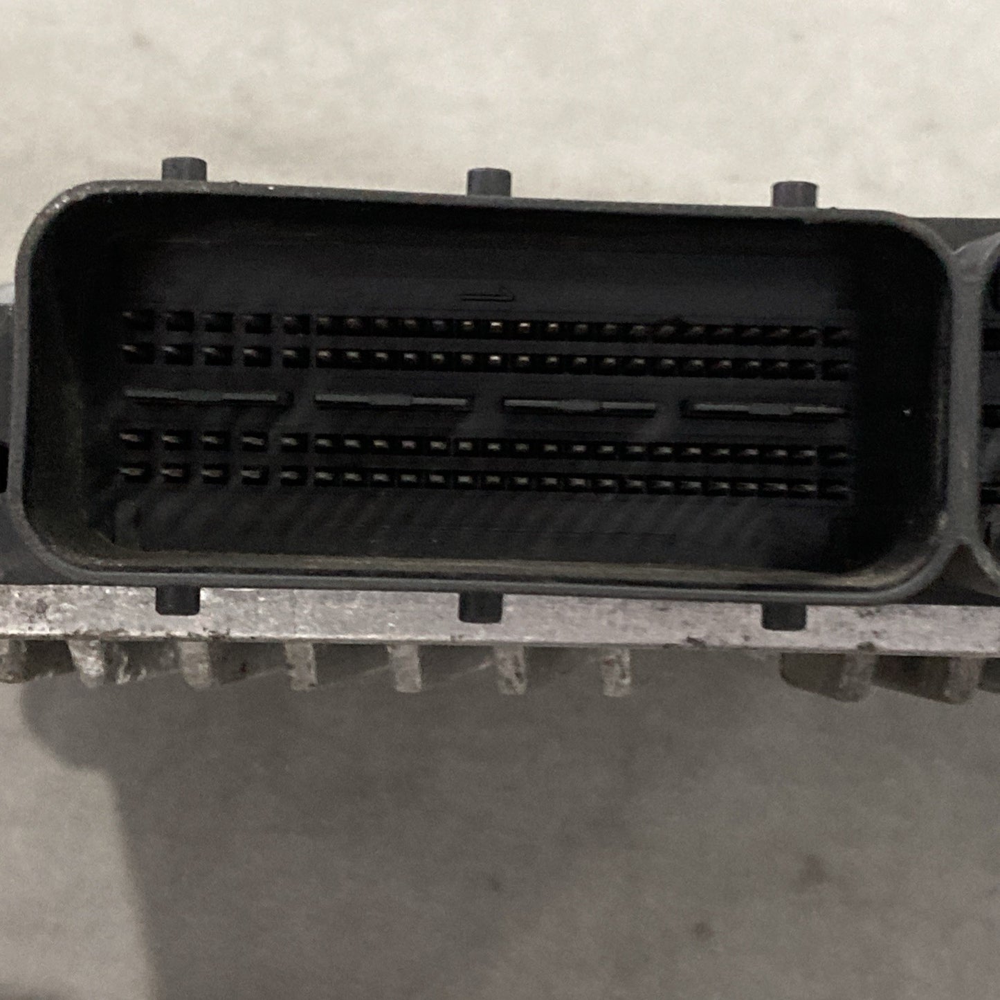 Mercedes-Benz R230 SL550 M273 ECU/ECM A 273 900 03 00