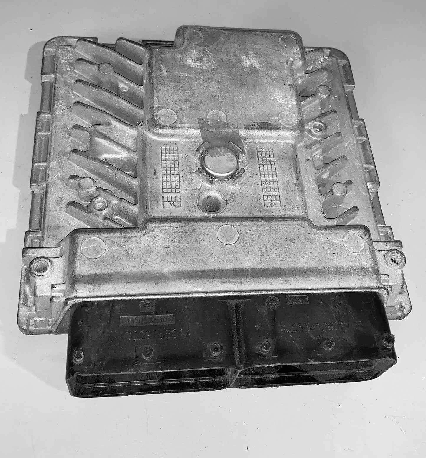 2013-2016 VW Jetta ECU 06K 907 425
