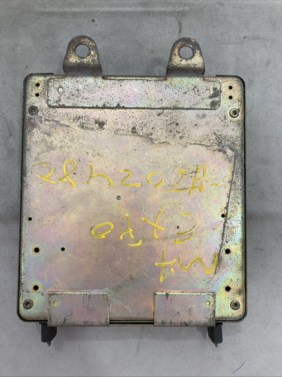 1994-1996 Mitsubishi Expo ECU/ECM MD302440