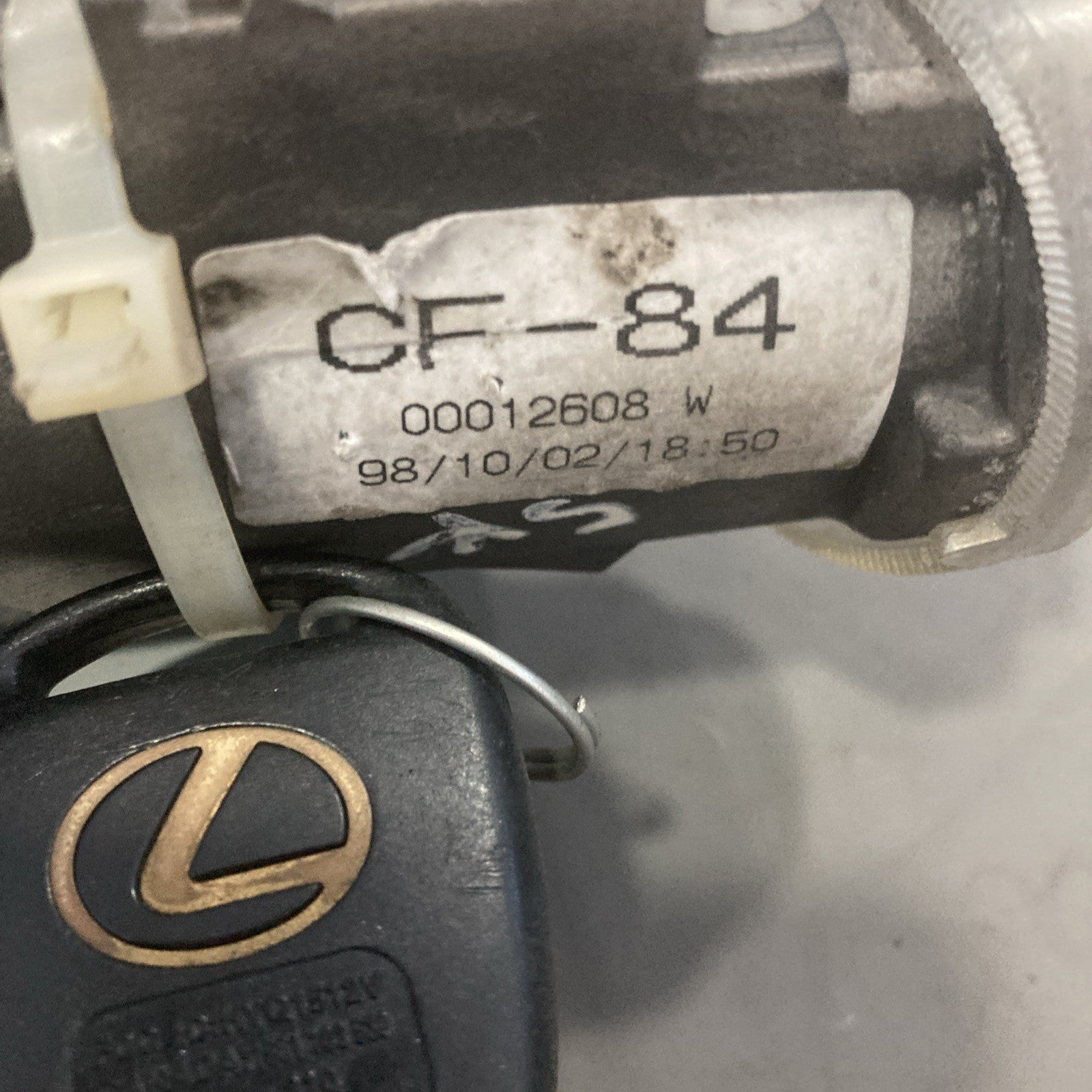 1999 Lexus LS400 ECU/Lock Cylinder/ Key 89661-50501