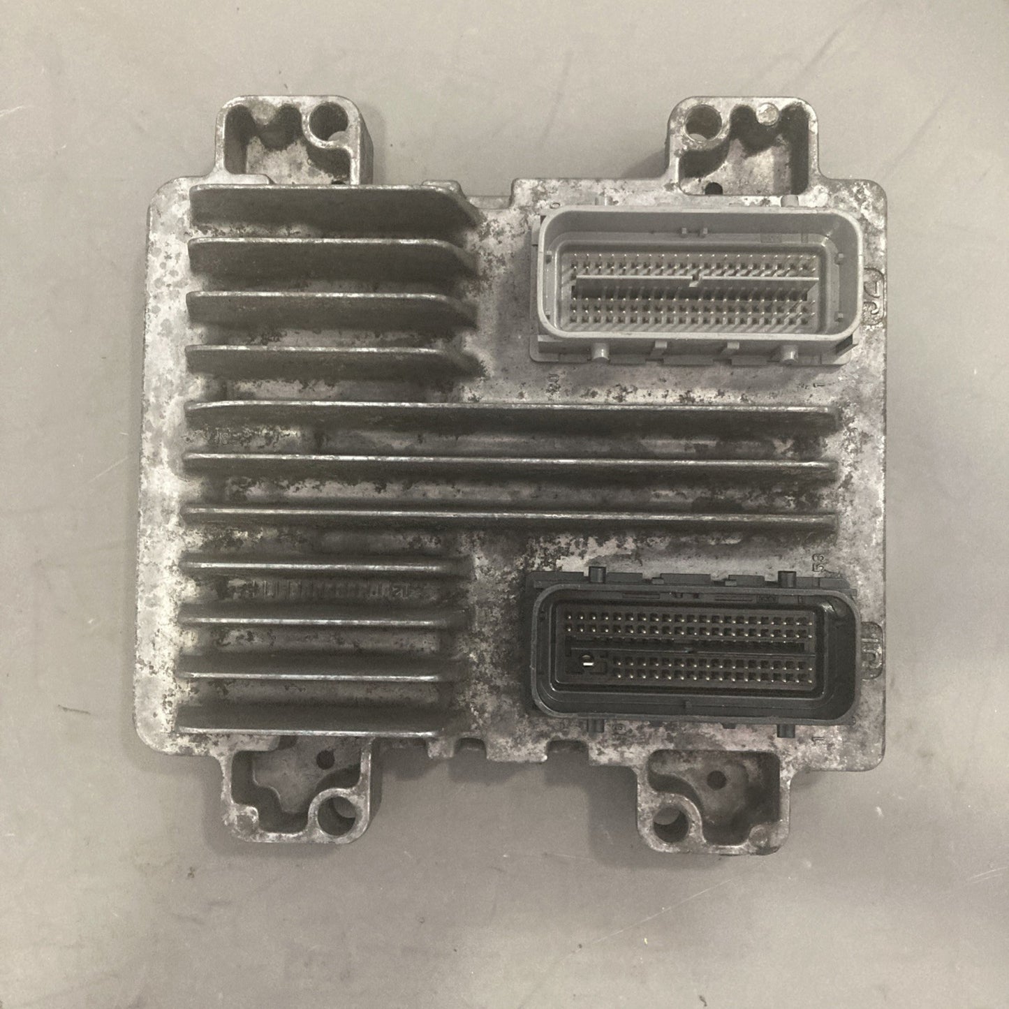 2010 - 2014 GM Suburban Yukon 5.3L ECU/ECM 12653784