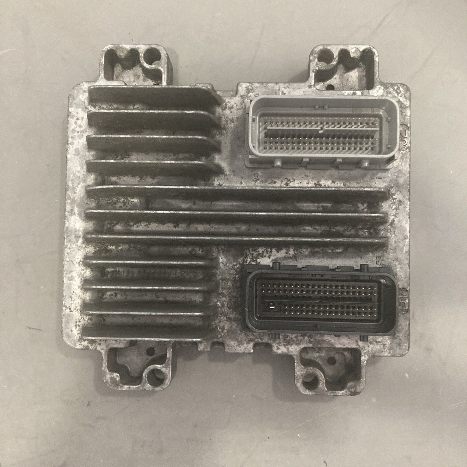 2010 - 2014 GM Suburban Yukon 5.3L ECU/ECM 12653784