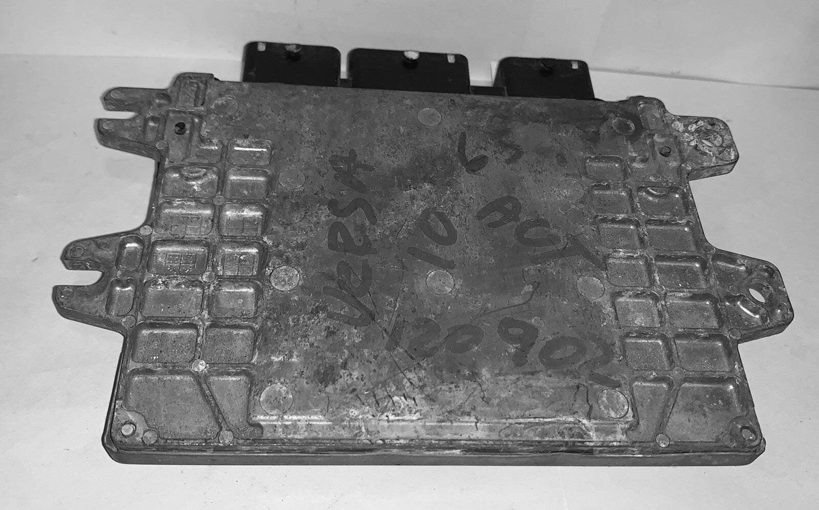 2010 2011 Nissan Versa ECU MEC900-990 B1