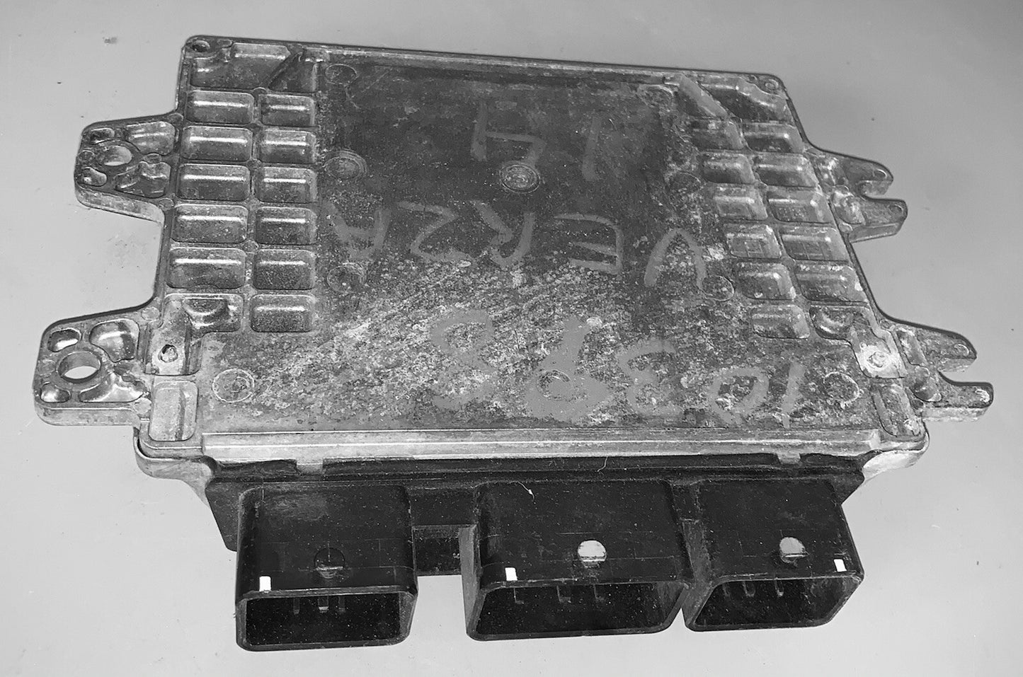 2014-2016  Nissan Versa ECU BEM332-300 A2 NEC001-836