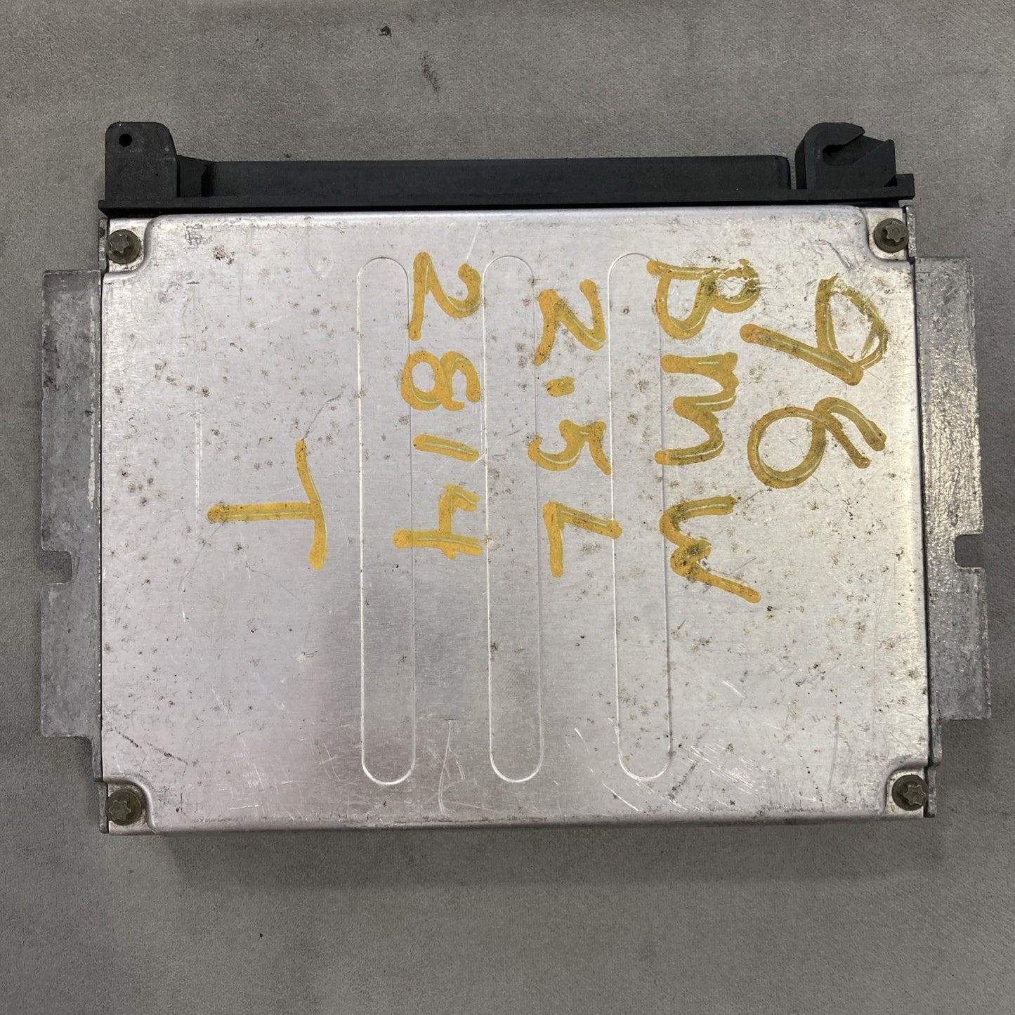 1998-1999 BMW 328i ECU/ECM 1438067
