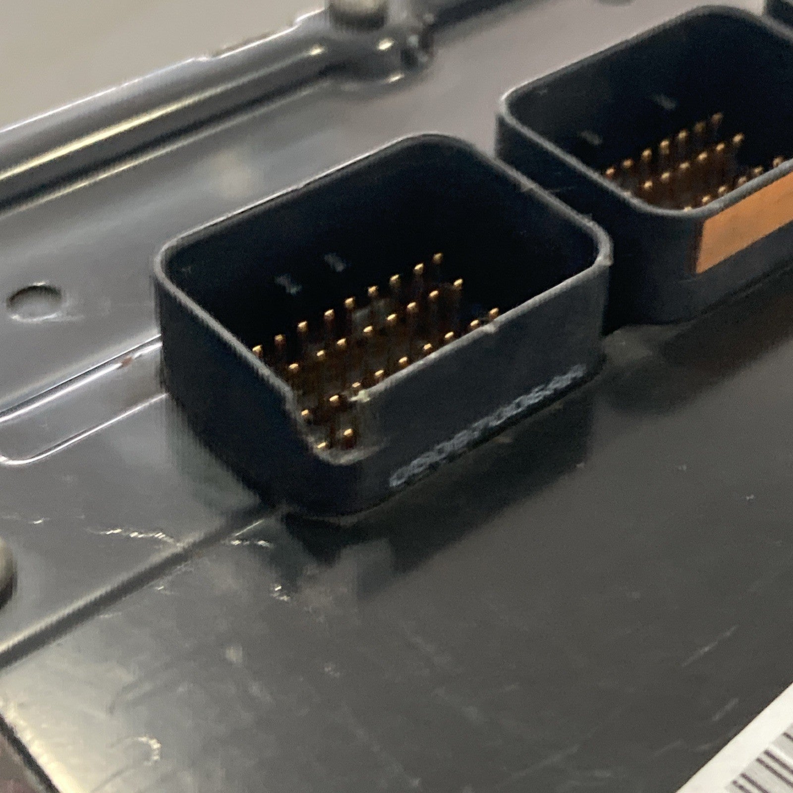 2003-2004 Chrysler Concord 2.7L ECU/ECM P04606769AA *VIN PROGRAMMED* (B)