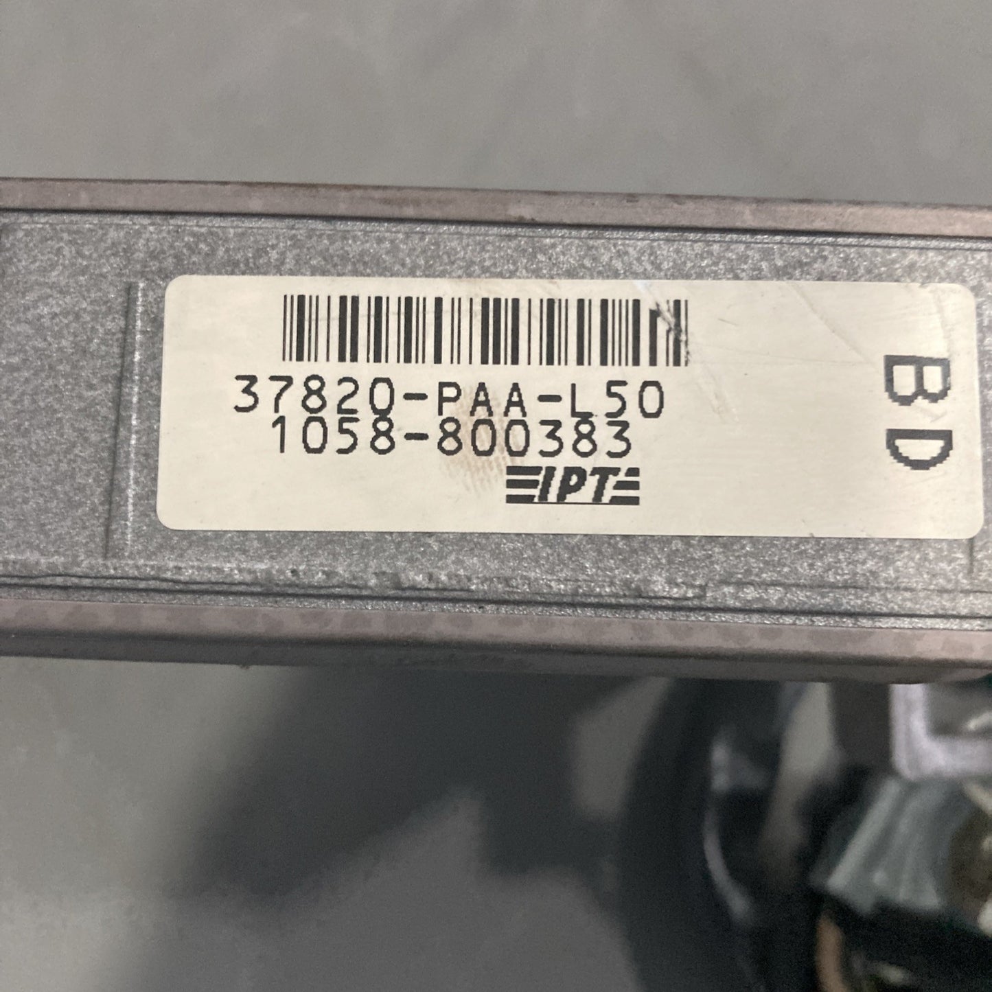 1998-1999 Honda Accord 2.3L ECU/ Lock Cylinder 37820-PAA-L61