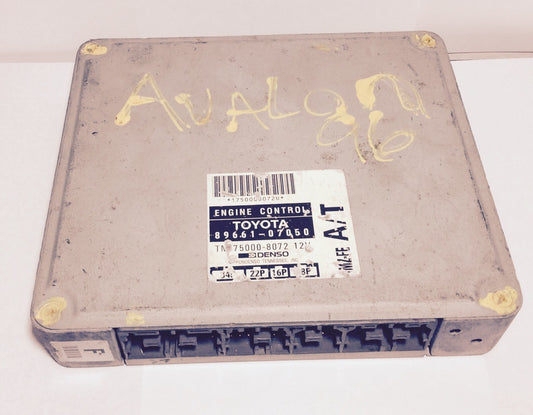 1996 Toyota Avalon ECU 89661-07050