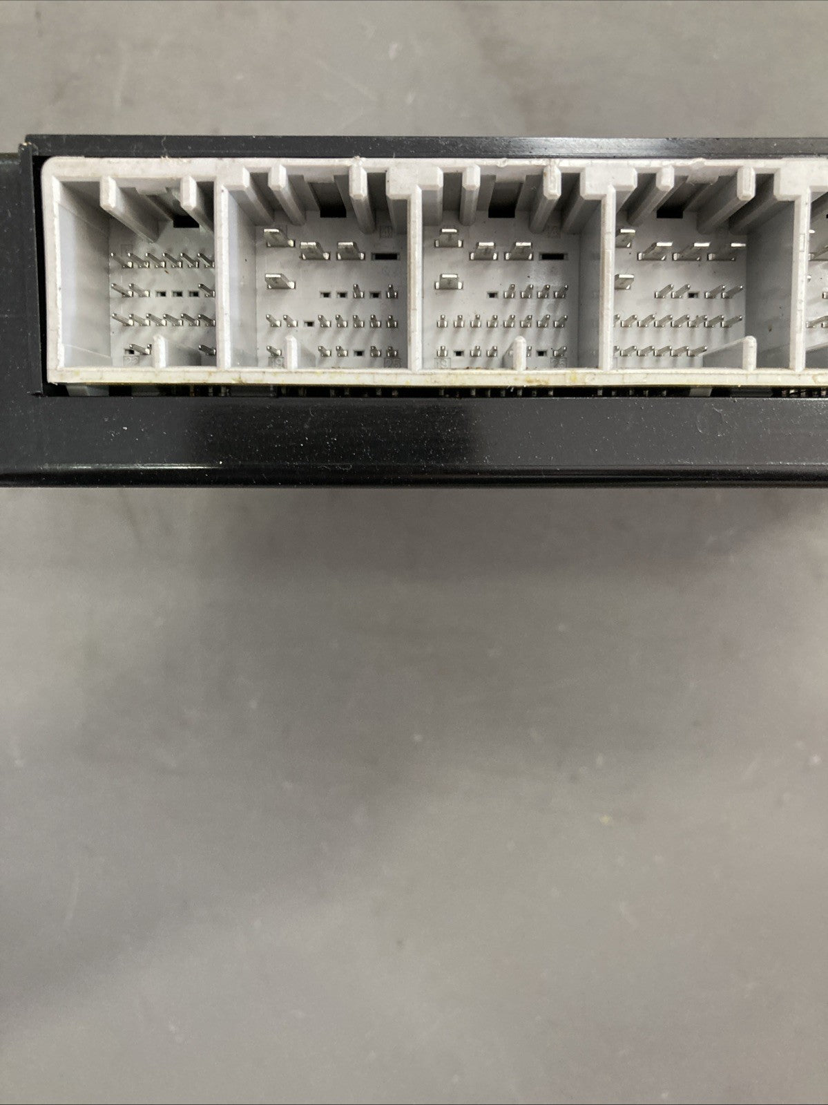 2010 GMC Acadia Body Control Module 20839063