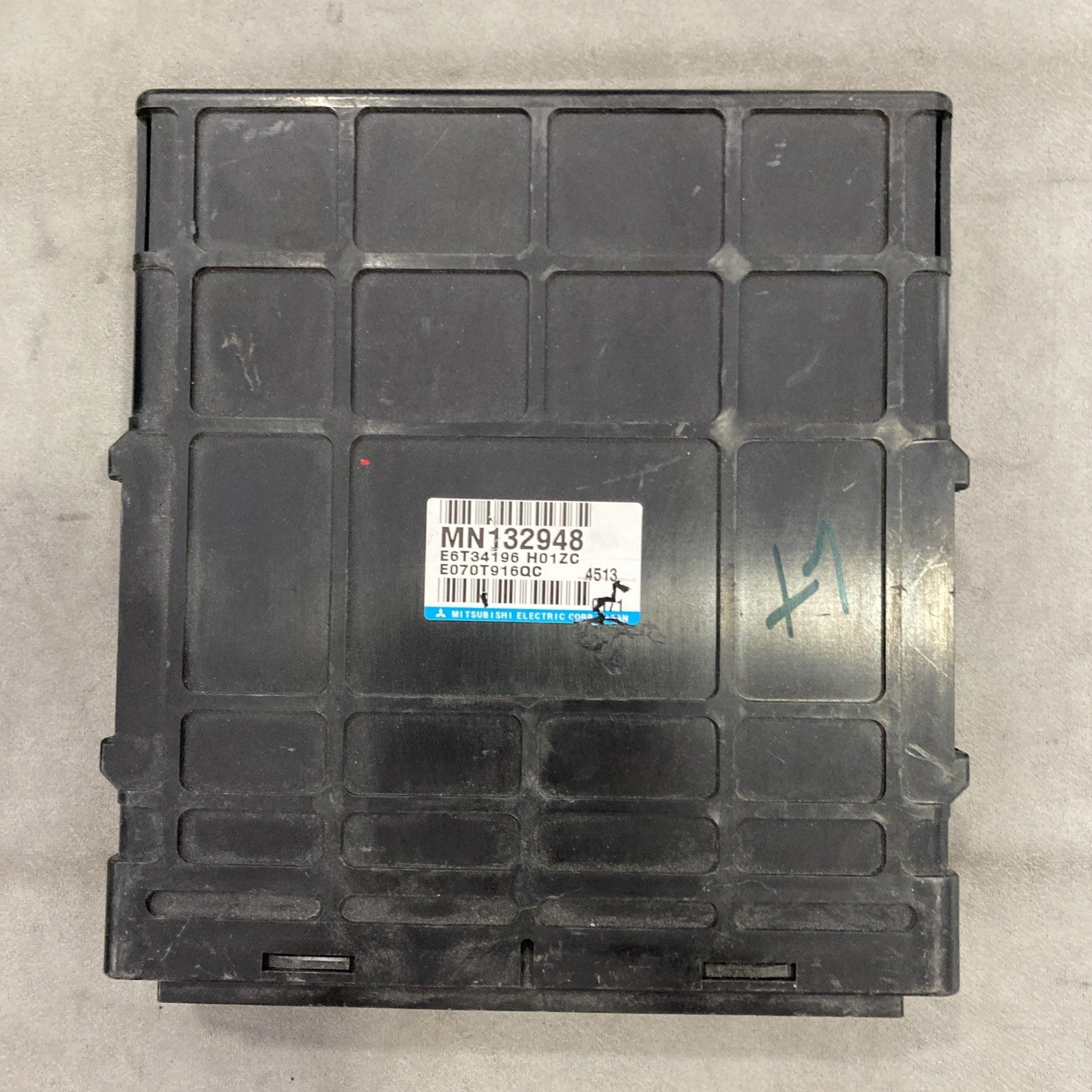 2004 Mitsubishi Eclipse ECU/ECM MN132948