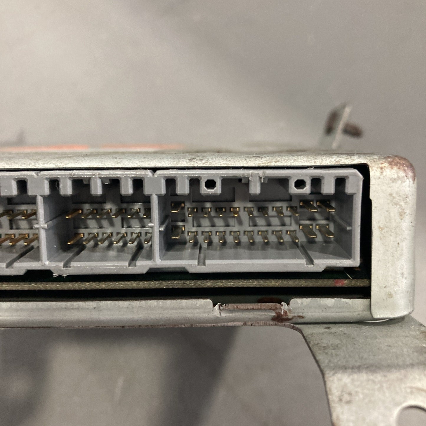 1997-1998 Mazda Protege ECU/ECM Z5A7 18 881A