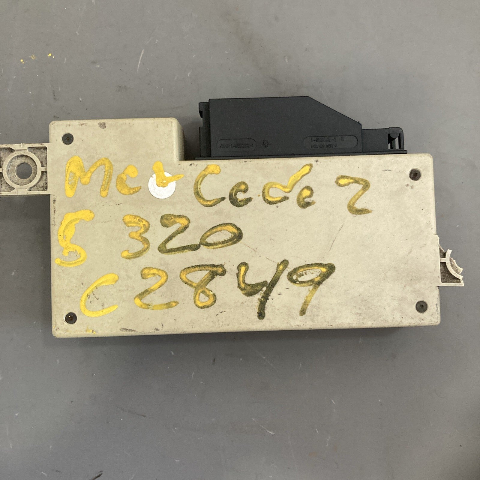 1994-2002 Mercede S500 Anti Theft Control Module 140 820 91 26
