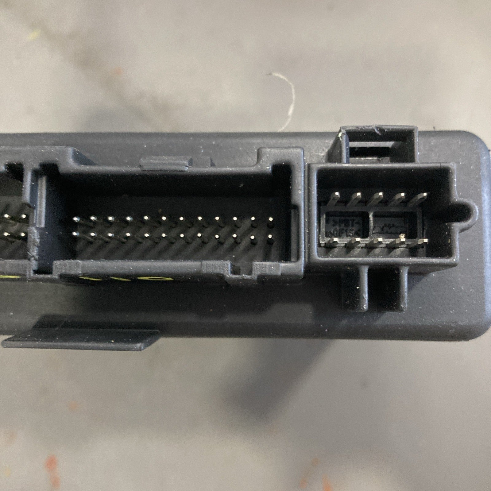 2000-2001 Oldsmobile Intrigue Body Control Module 09389401