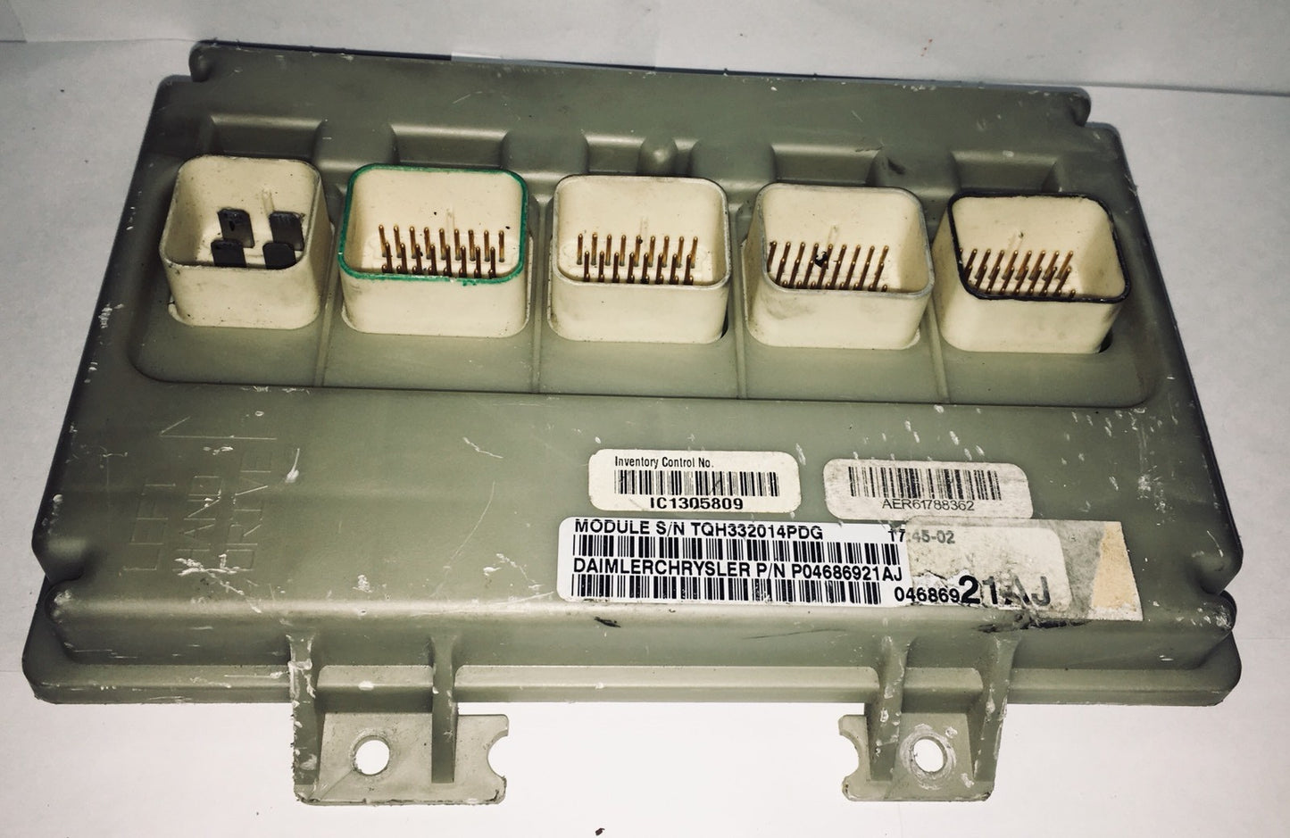 2001 Dodge Caravan ECU P04686921AJ