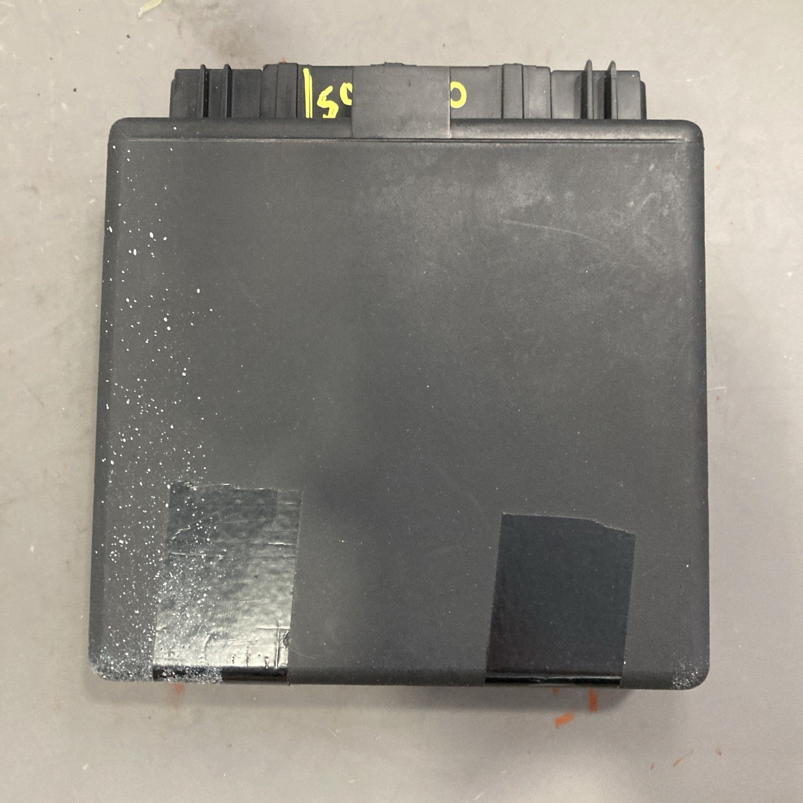 2000-2001 Oldsmobile Intrigue Body Control Module 09389401