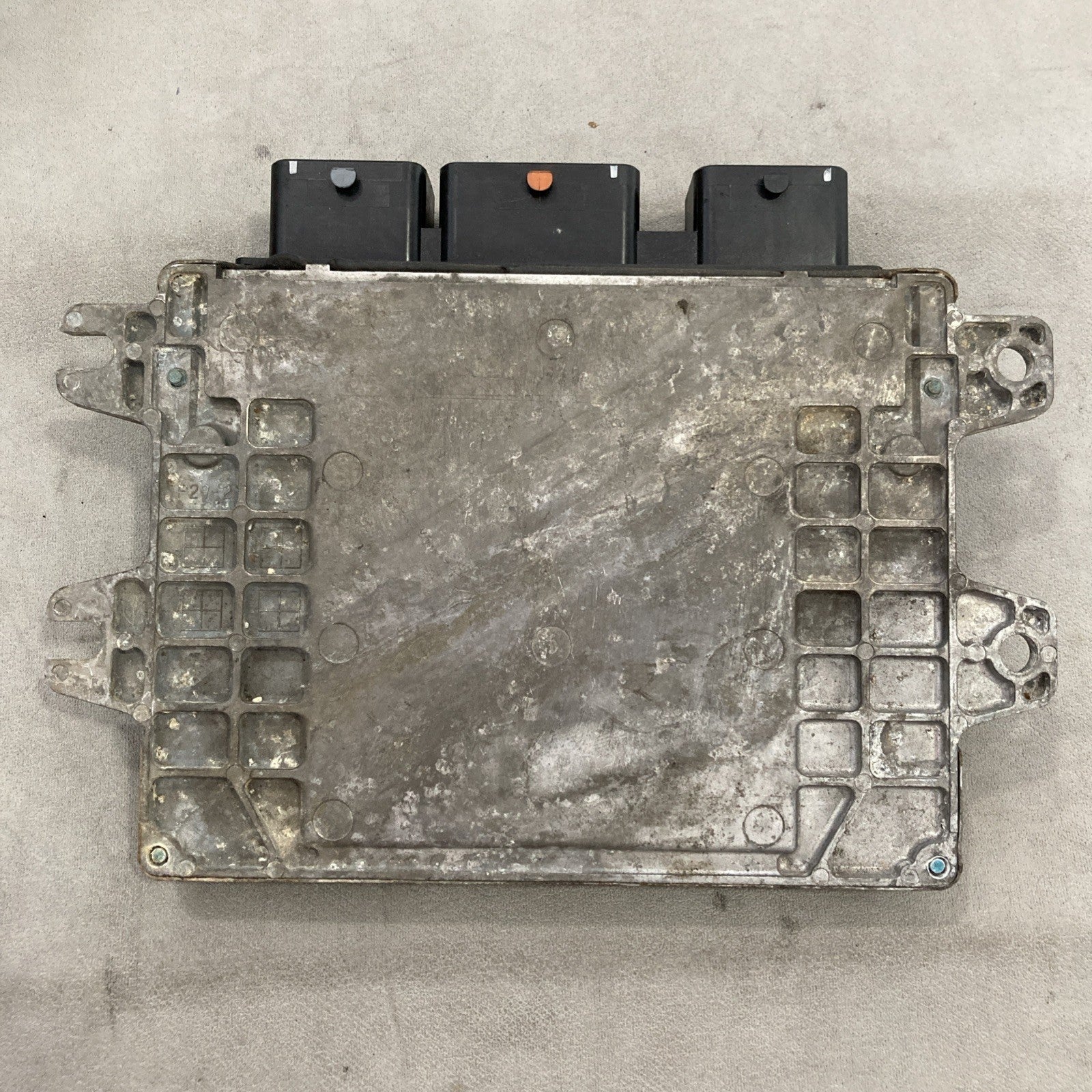 2013-2016 Nissan Versa ECU/ECM BEM332-300 A2 | NEC980-028