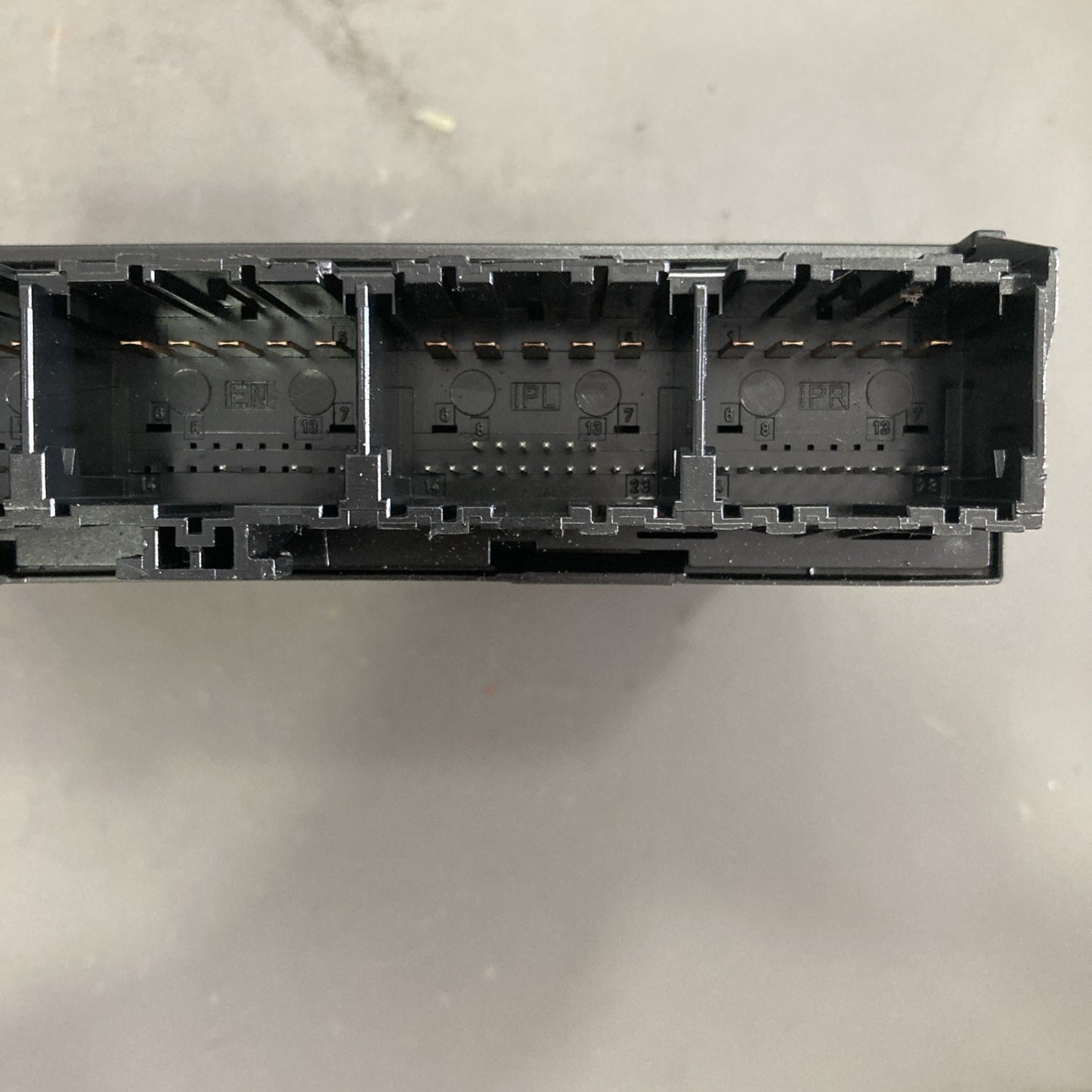 2000-2004 Ford Focus Body Control Module 1S7T-15K600-CD