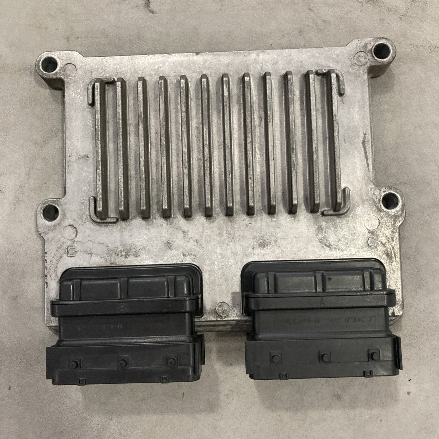 2010-2013 Hyundai Santa Fe 3.5L Engine Control Module 39109-3C561