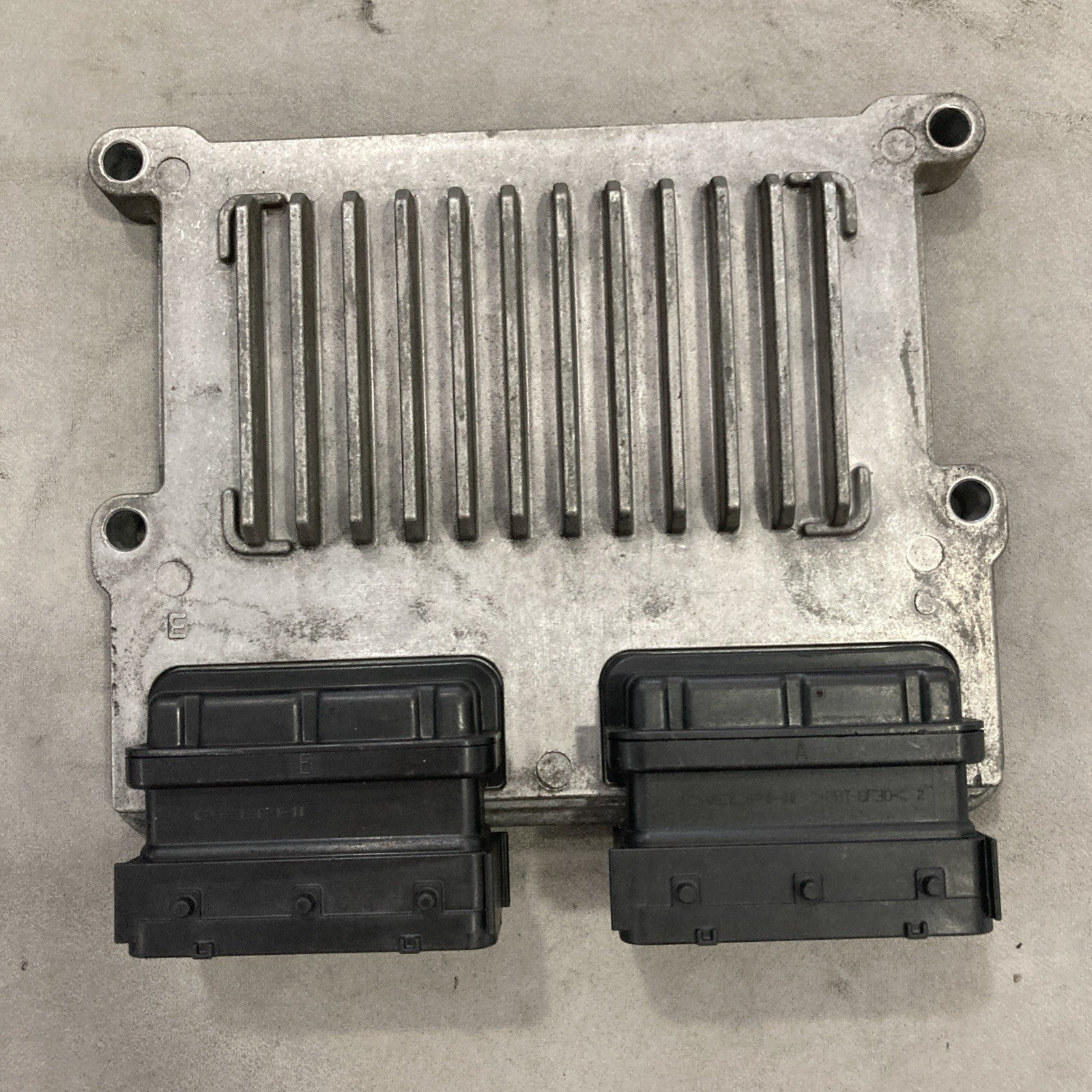 2010-2013 Hyundai Santa Fe 3.5L Engine Control Module 39109-3C561