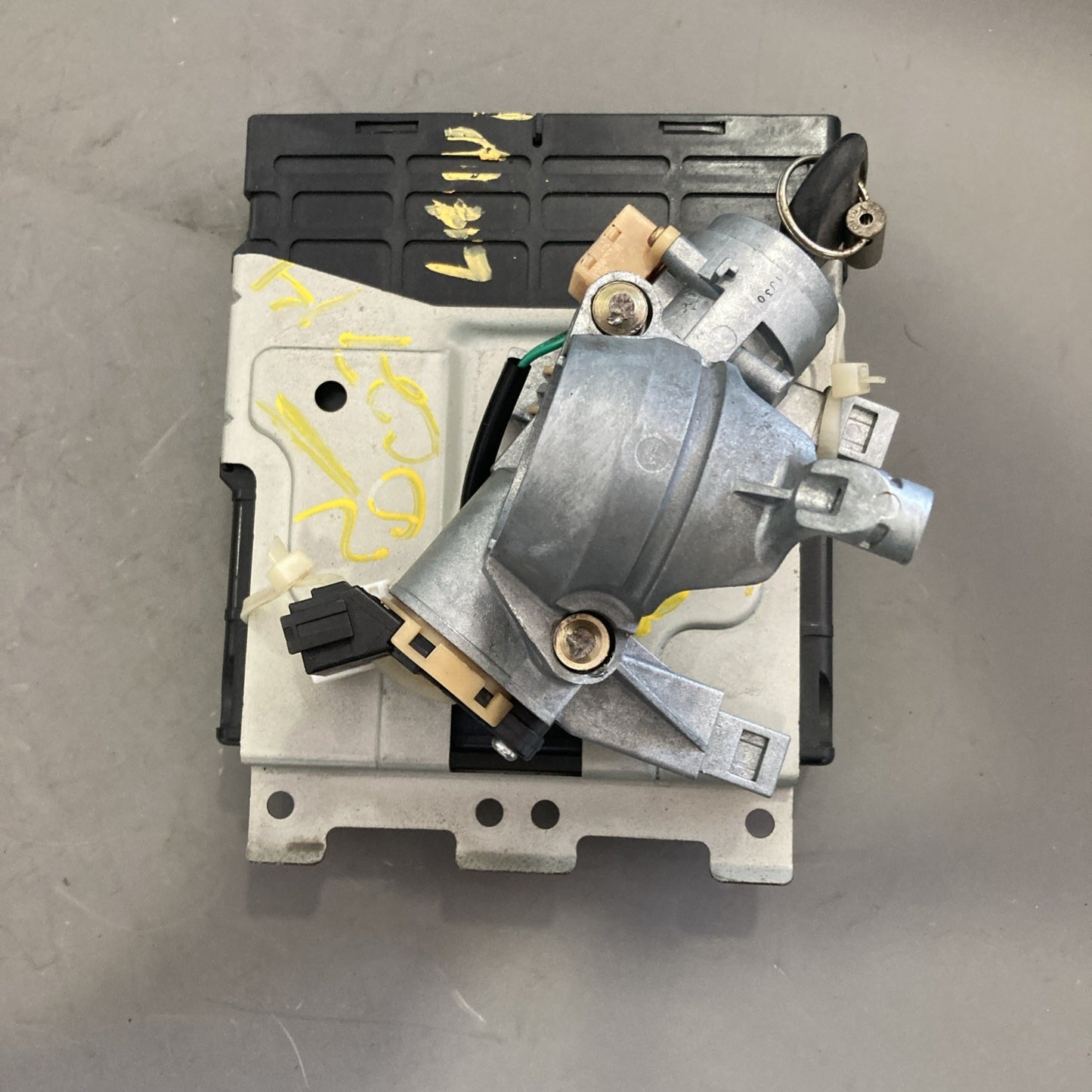 2002 Mitsubishi Lancer 2.0L ECU/Lock Cylinder/Key MR578490