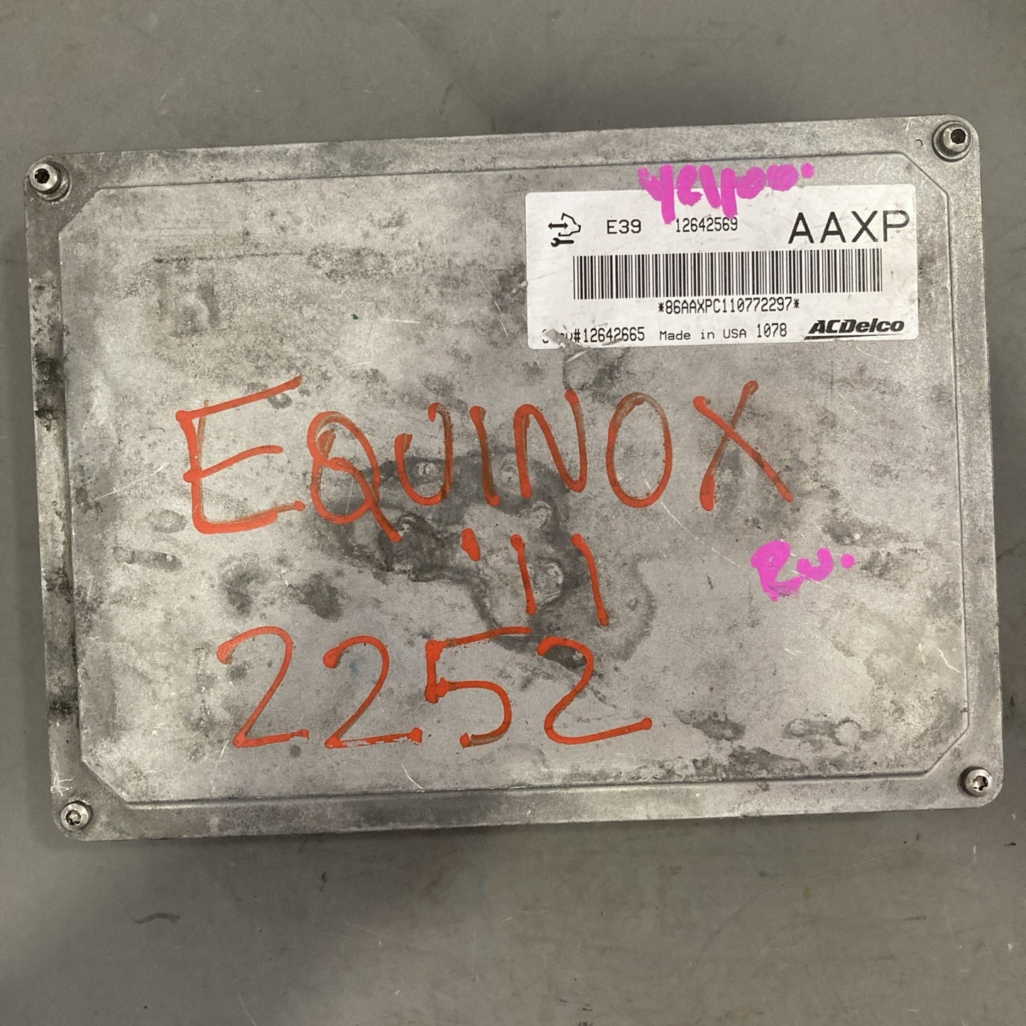 2010-2011 Chevrolet Equinox 2.4L  ECU/ECM  12642569