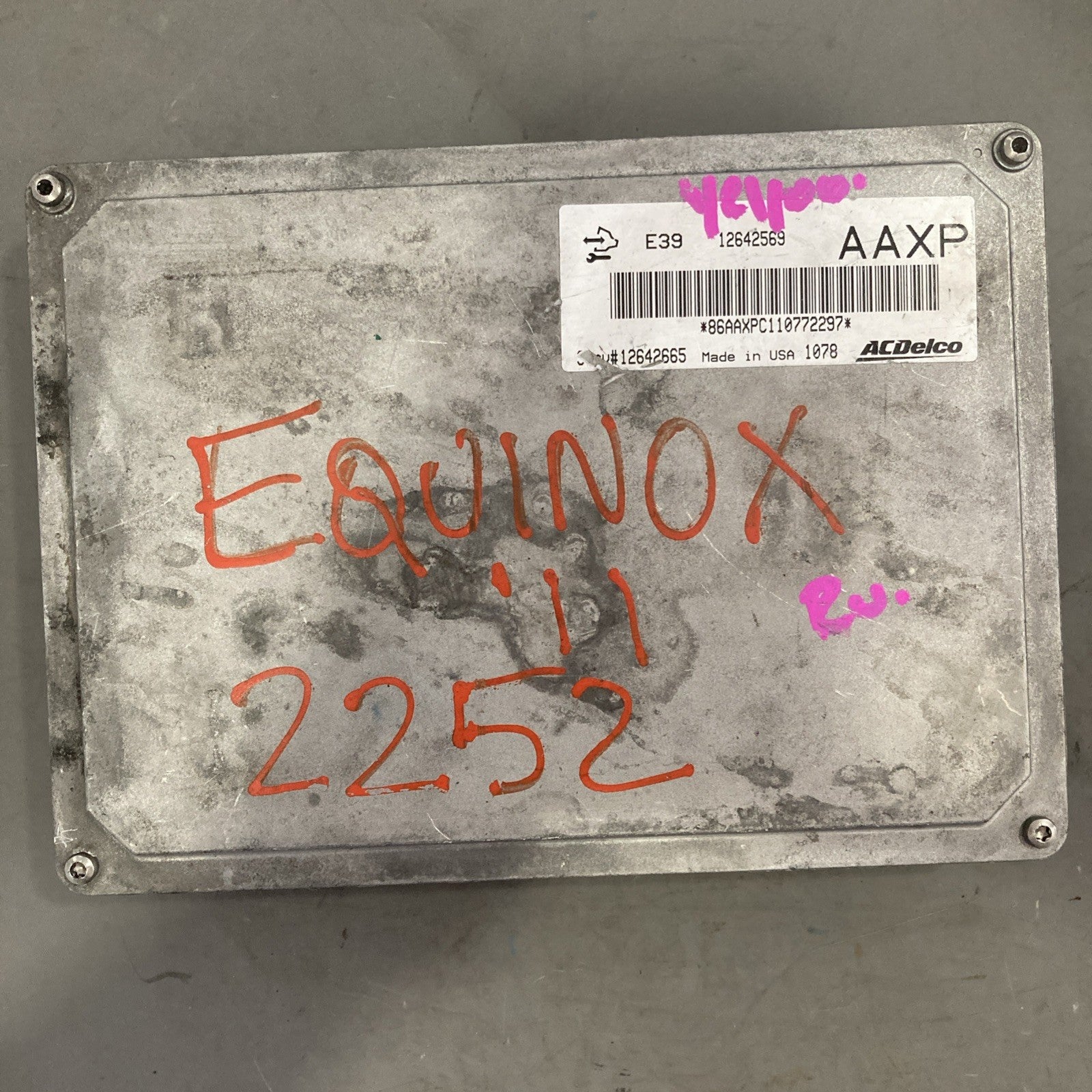 2010-2011 Chevrolet Equinox 2.4L  ECU/ECM  12642569