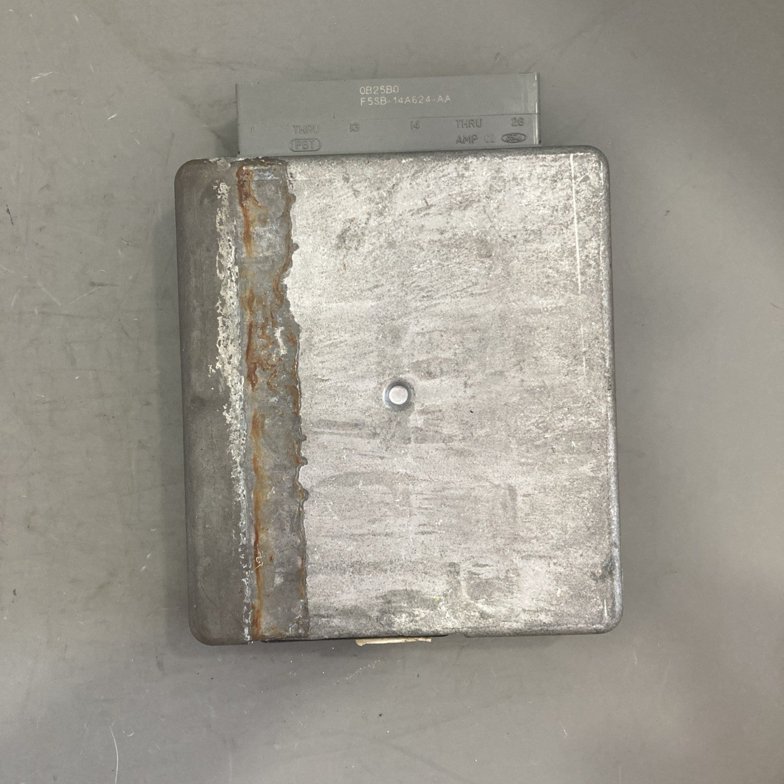 2000 Mazda Protege ECU/ECM YU3F-12A650-UD