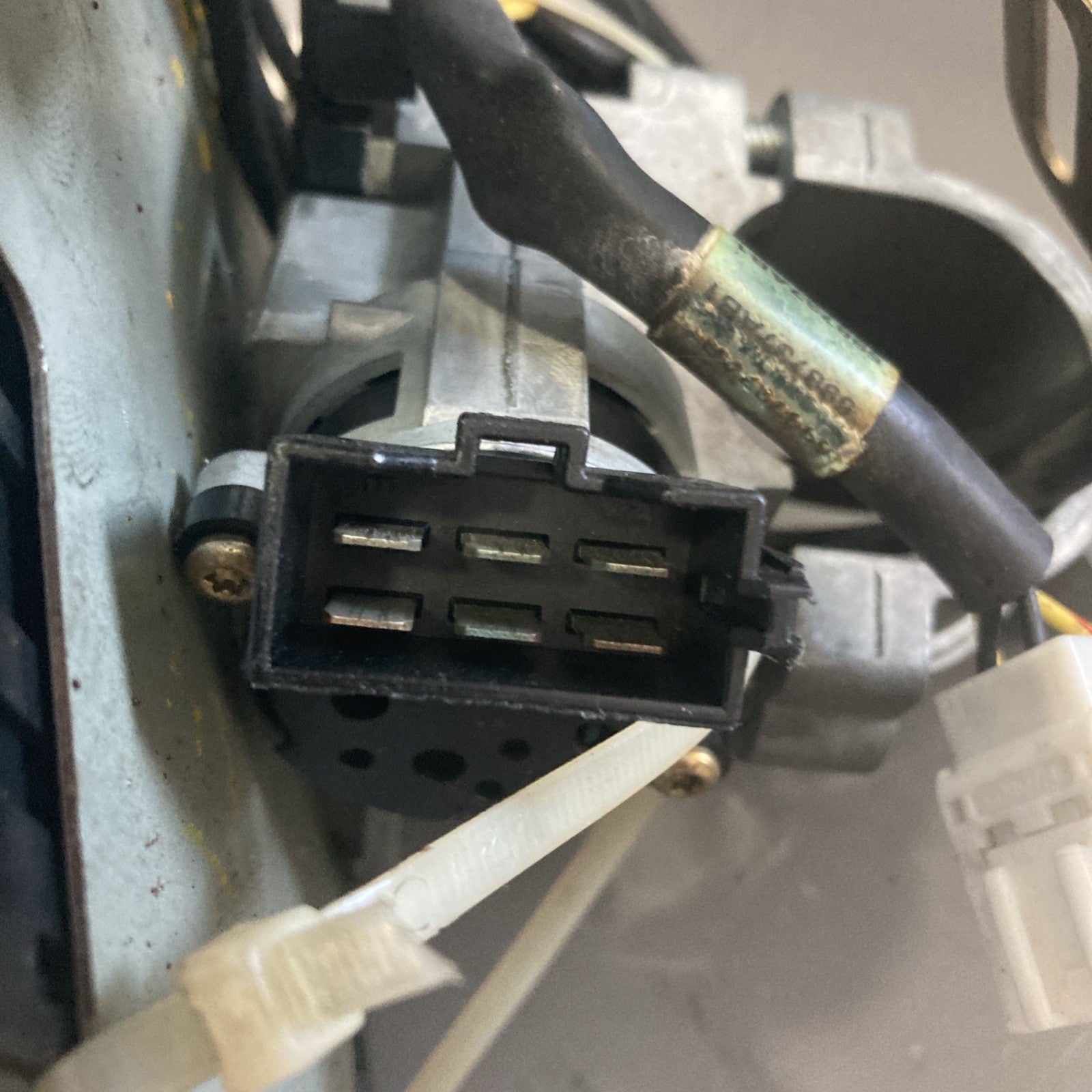 1999 Mitsubishi Galant ECU/Lock Cylinder/Key MD355245