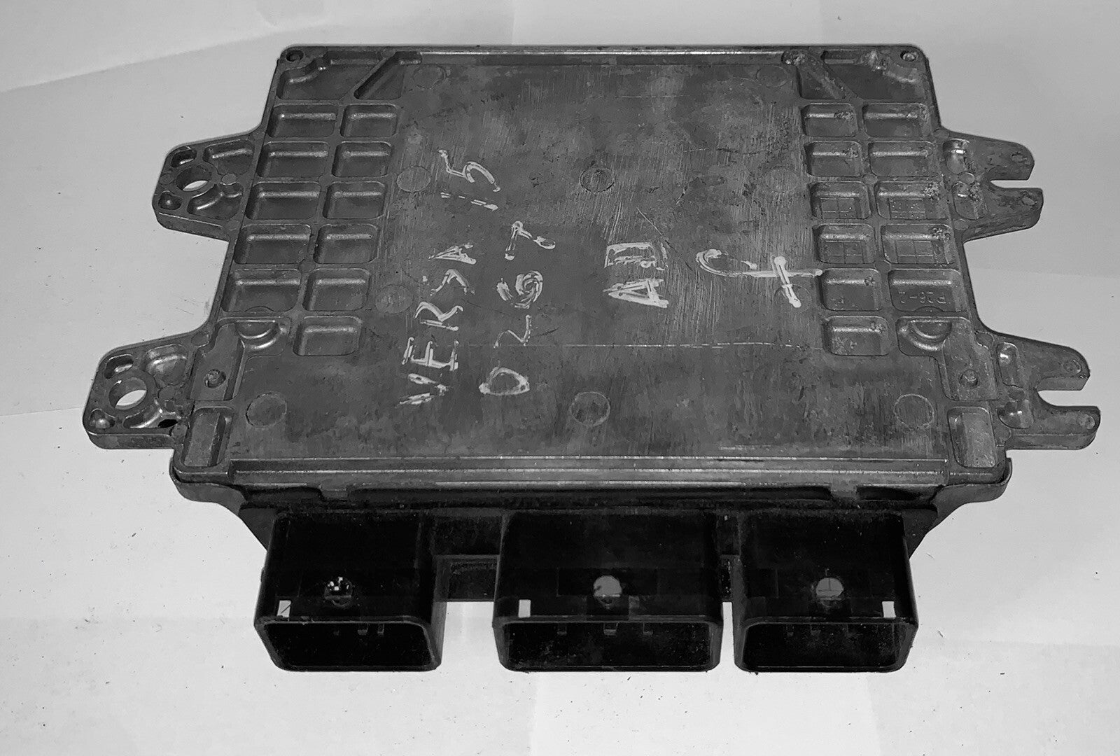 2014-2016 Nissan Versa ECU BEM332-300 A2 NEC002-803