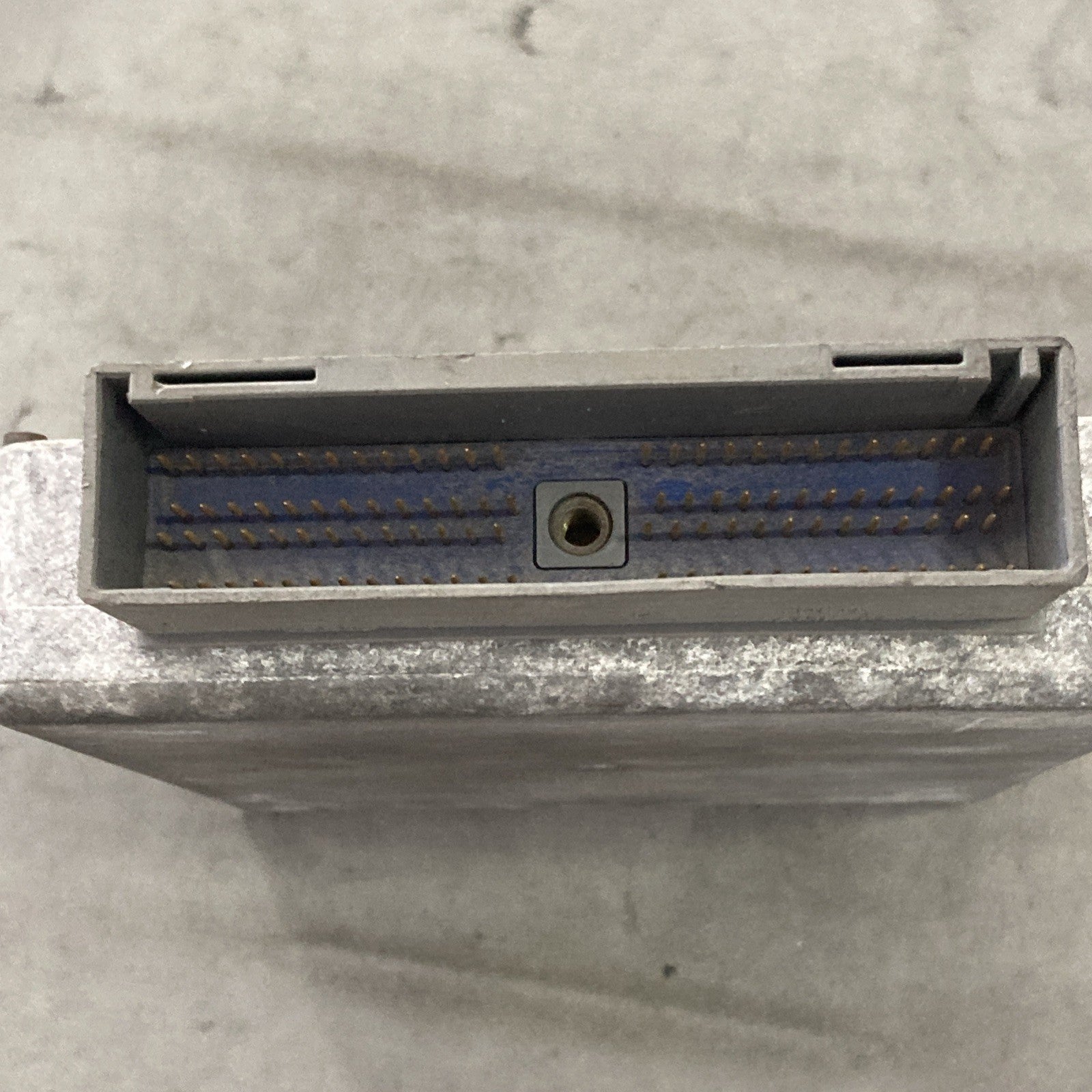 1998-1999 Ford E150 4.6 Engine Control Module F8UF-12A650-NB