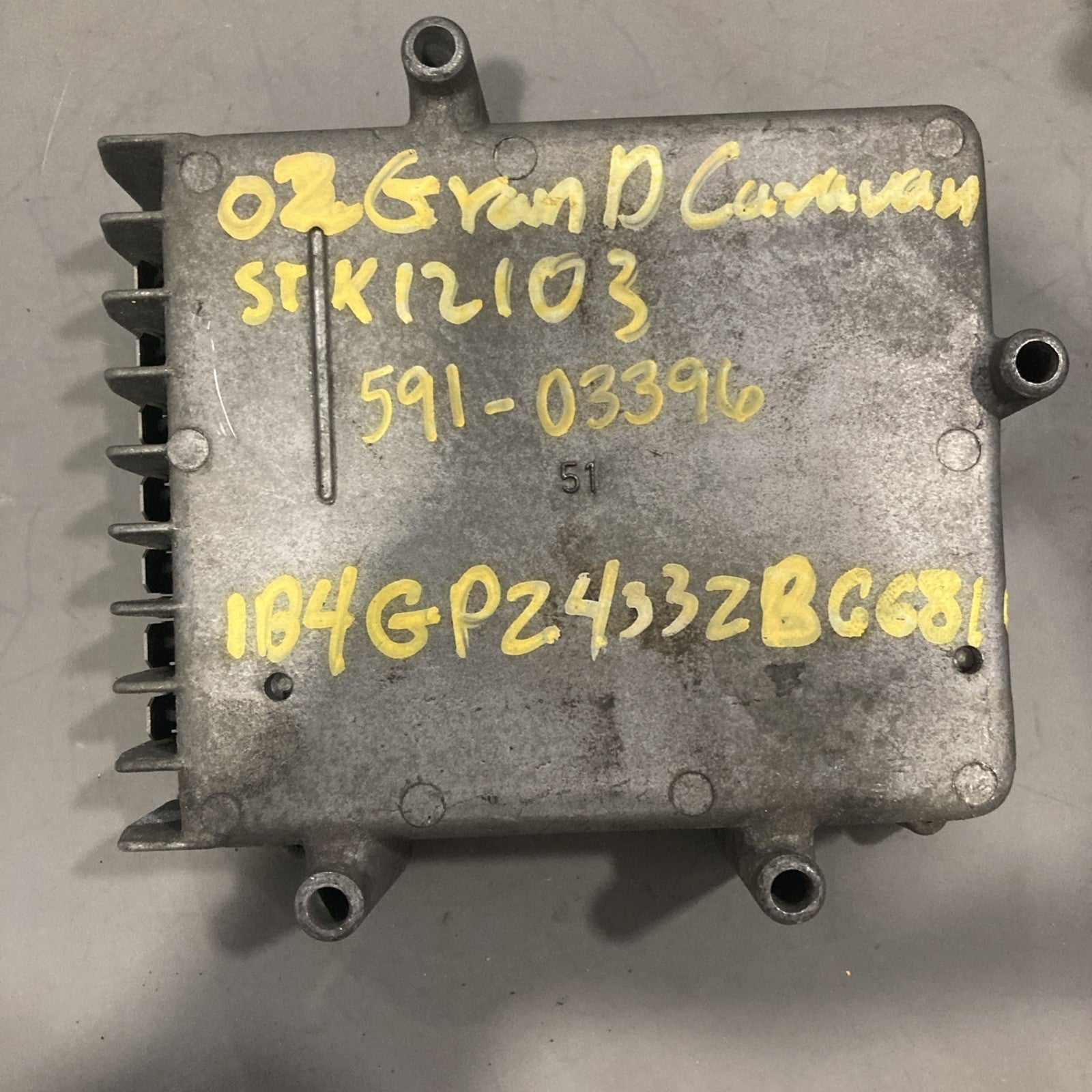 2002 Dodge Caravan TCU/TCM  P04727530AA