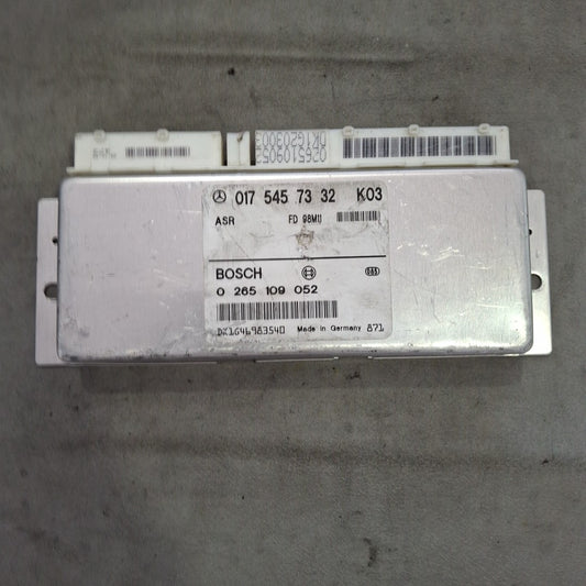 1999-2000 Mercedes-Benz C280 ABS Module 017 545 73 32